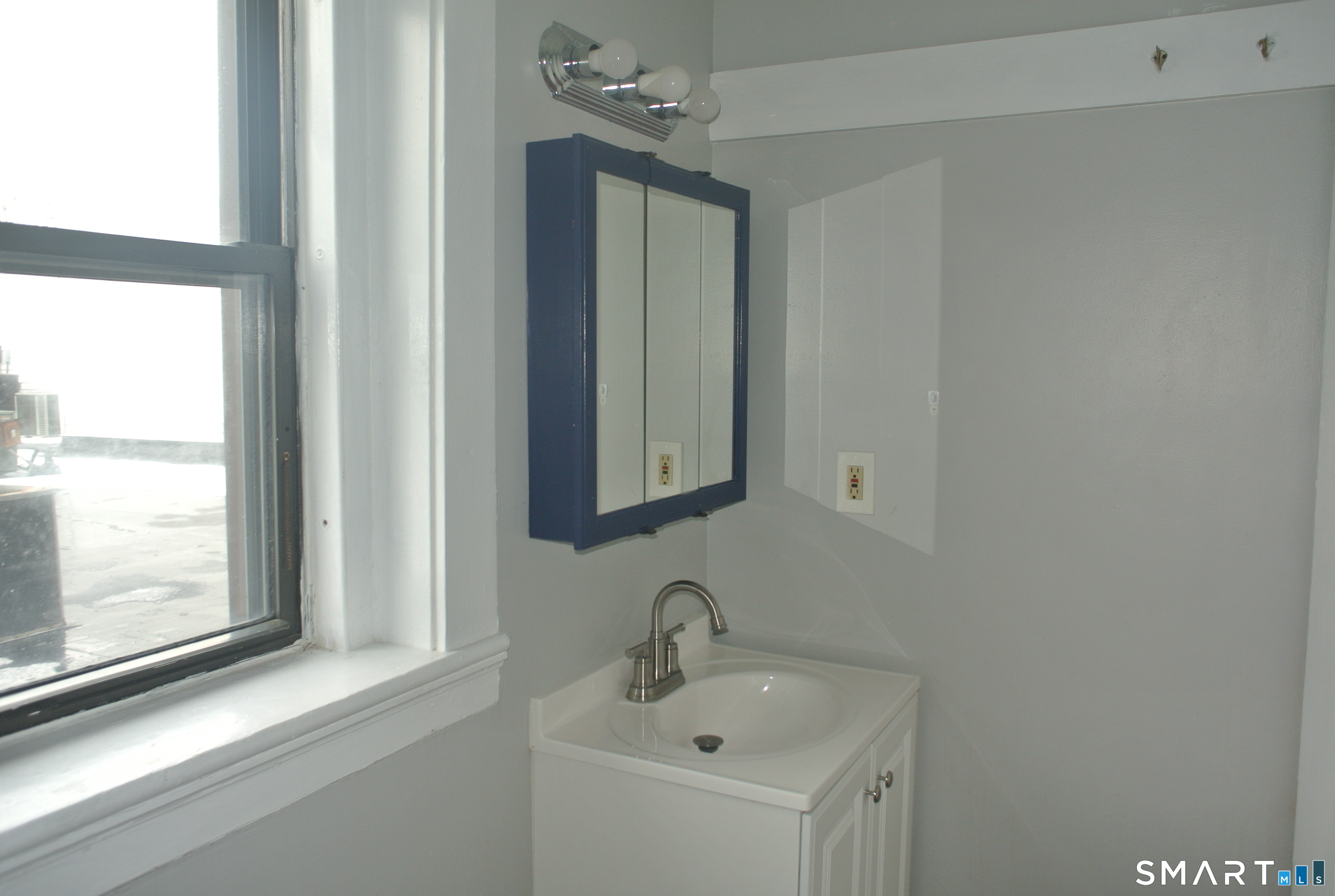 Foto 7 de Renta en 549 Howe Avenue #A21, Shelton, CT — $1,500/mes