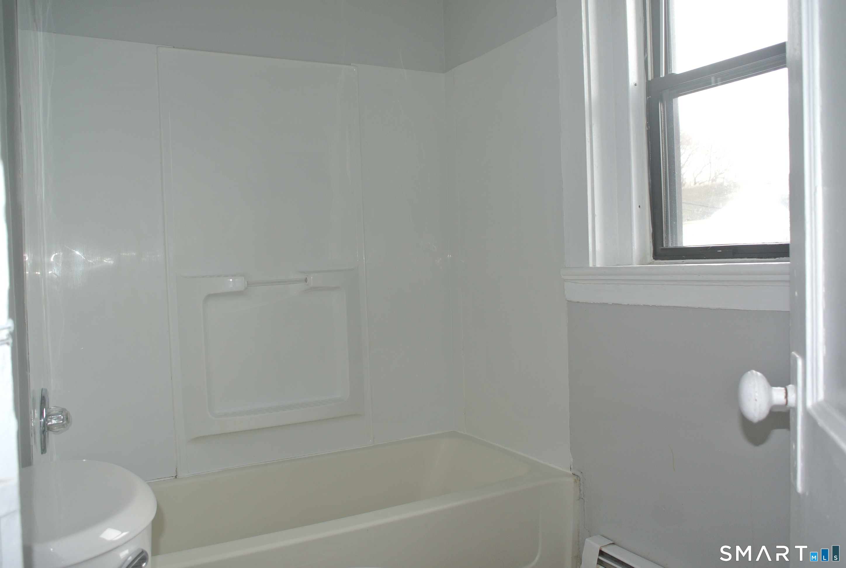 Foto 8 de Renta en 549 Howe Avenue #A21, Shelton, CT — $1,500/mes