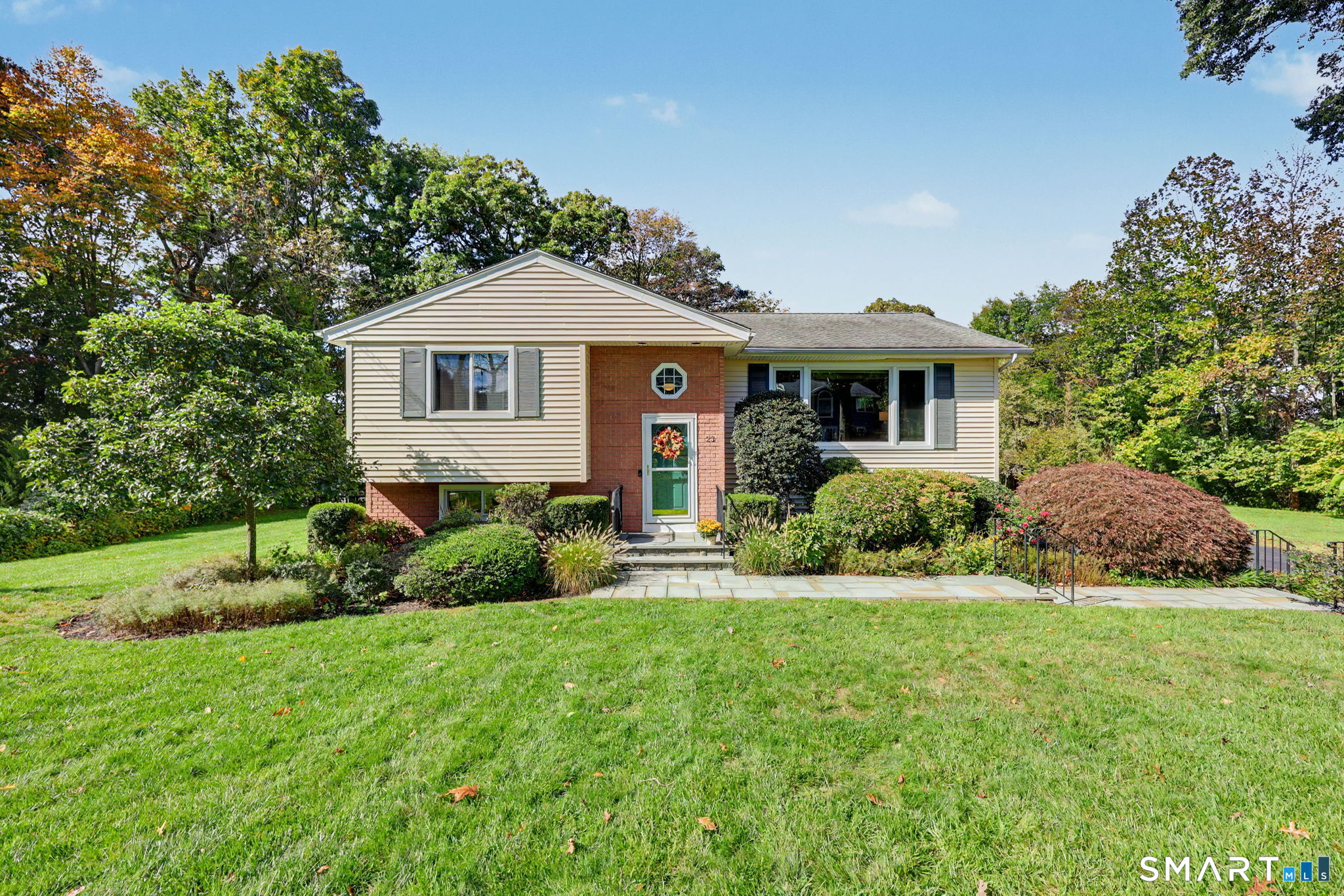 Foto 1 de Casa en venta en 23 Rae Lane, Norwalk, CT — $799,000