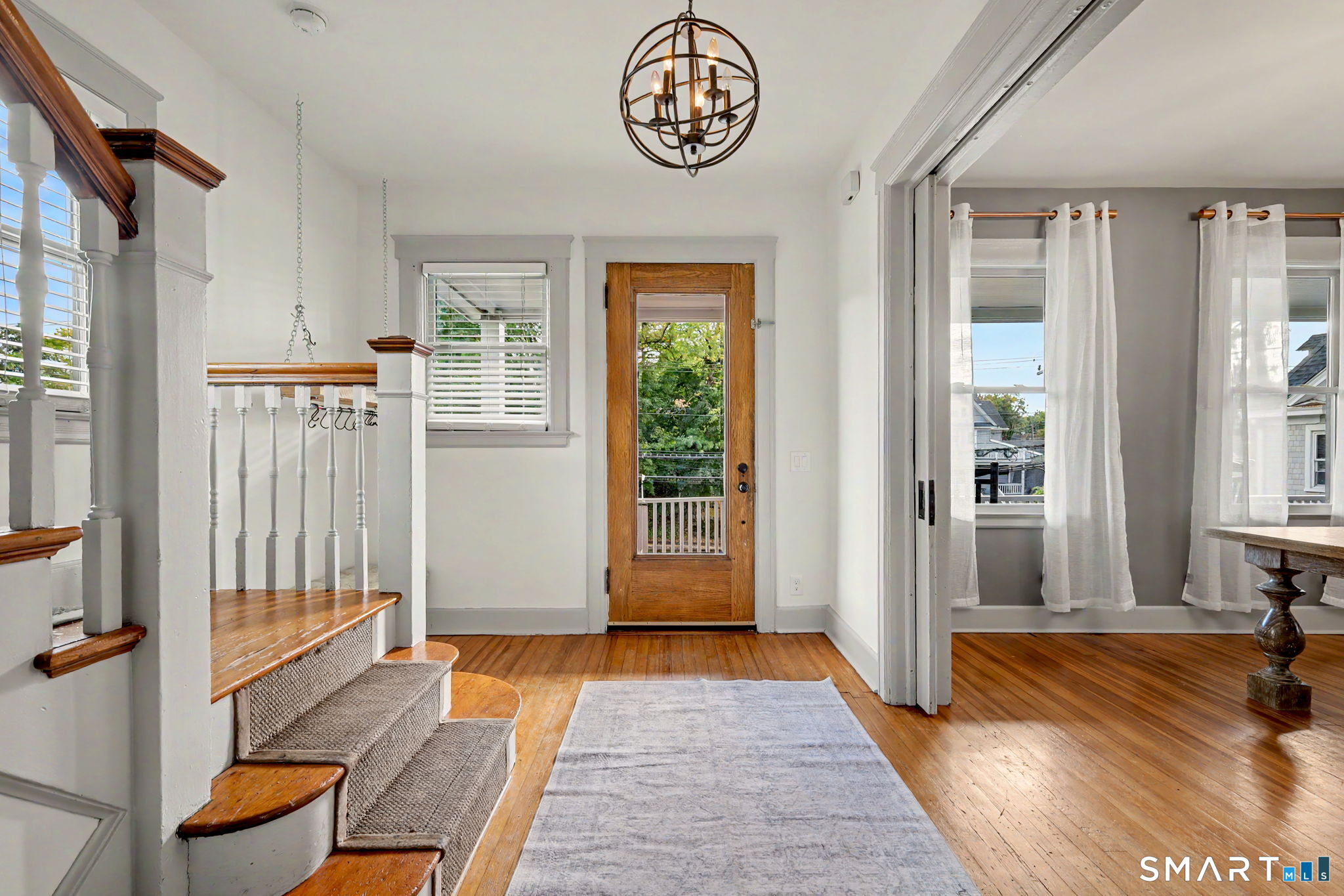 351 Delavan photo 16