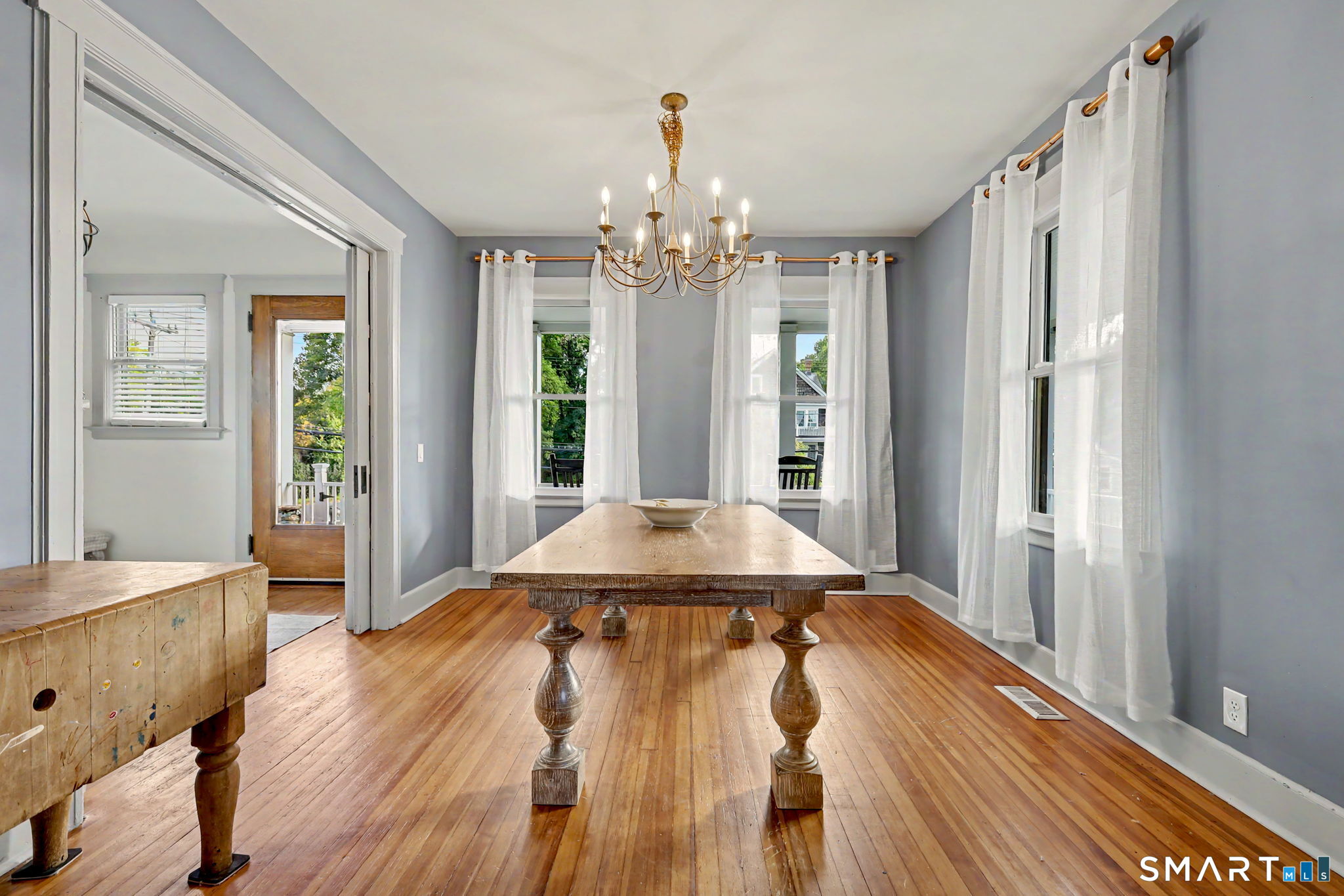 351 Delavan photo 13
