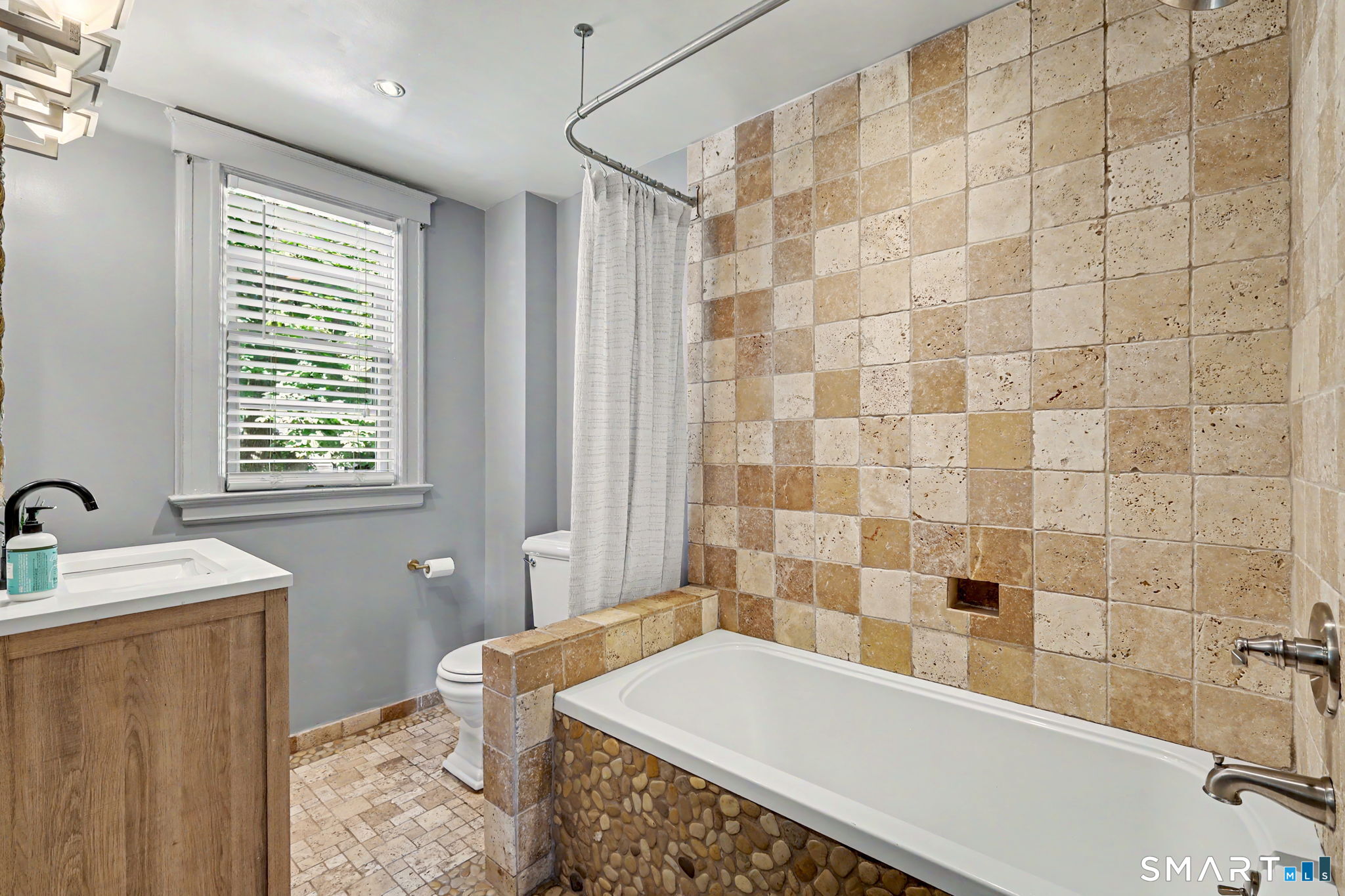 351 Delavan Avenue — photo 26