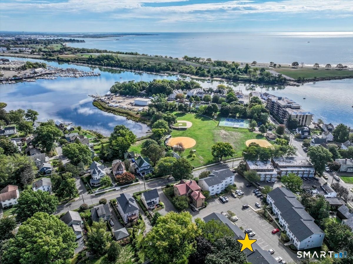 Foto 1 de Condominio en venta en 93 Ellsworth Street #208, Bridgeport, CT — $419,900