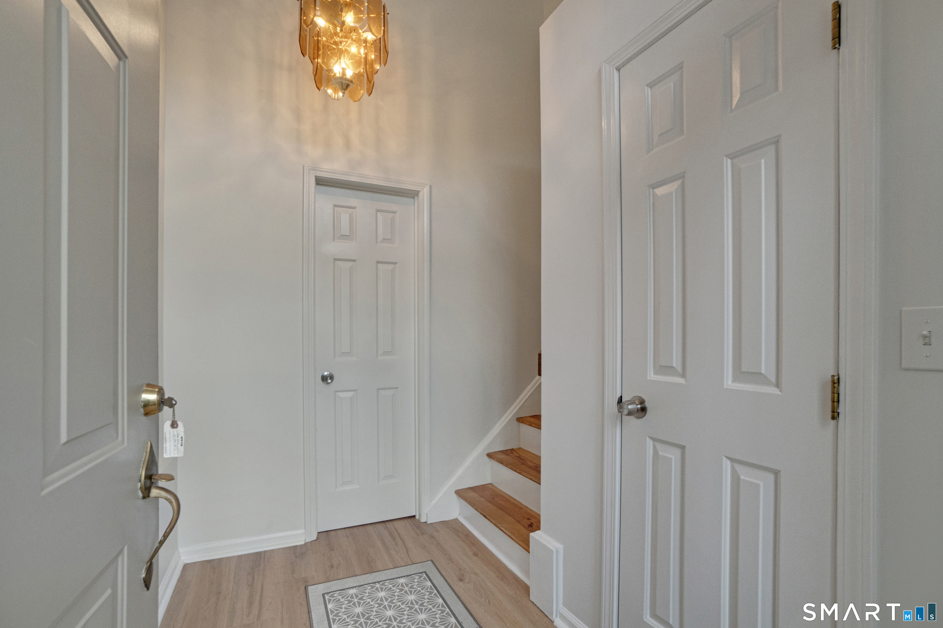 Foto 2 de Condominio en renta en 12 Boulevard Drive #24-145, Danbury, CT — $3,350/mes