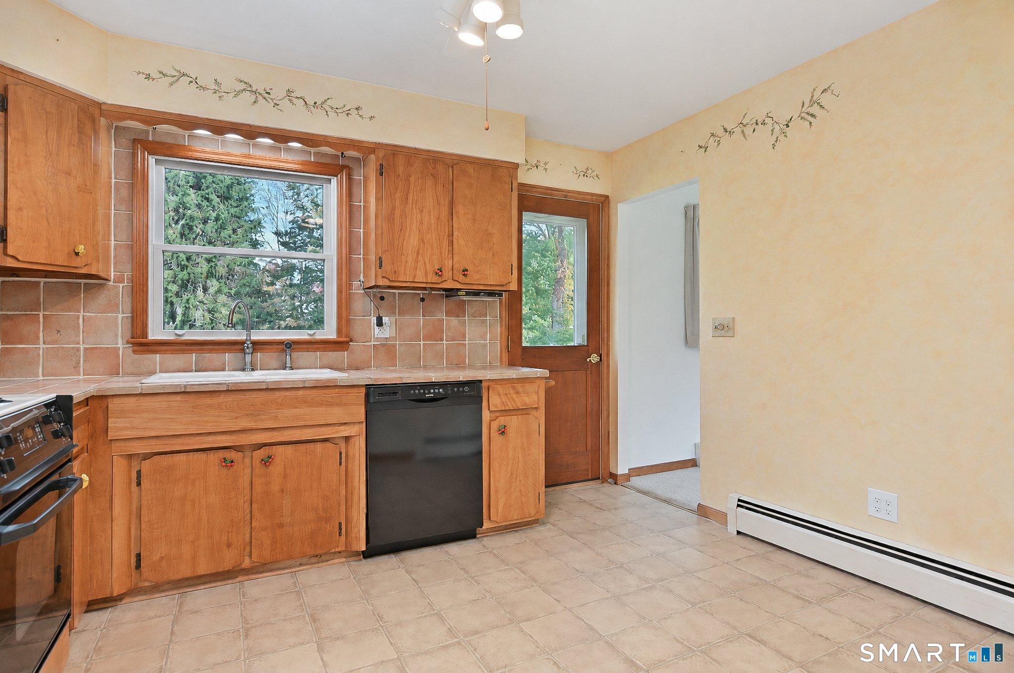 2 Madison Drive — photo 10