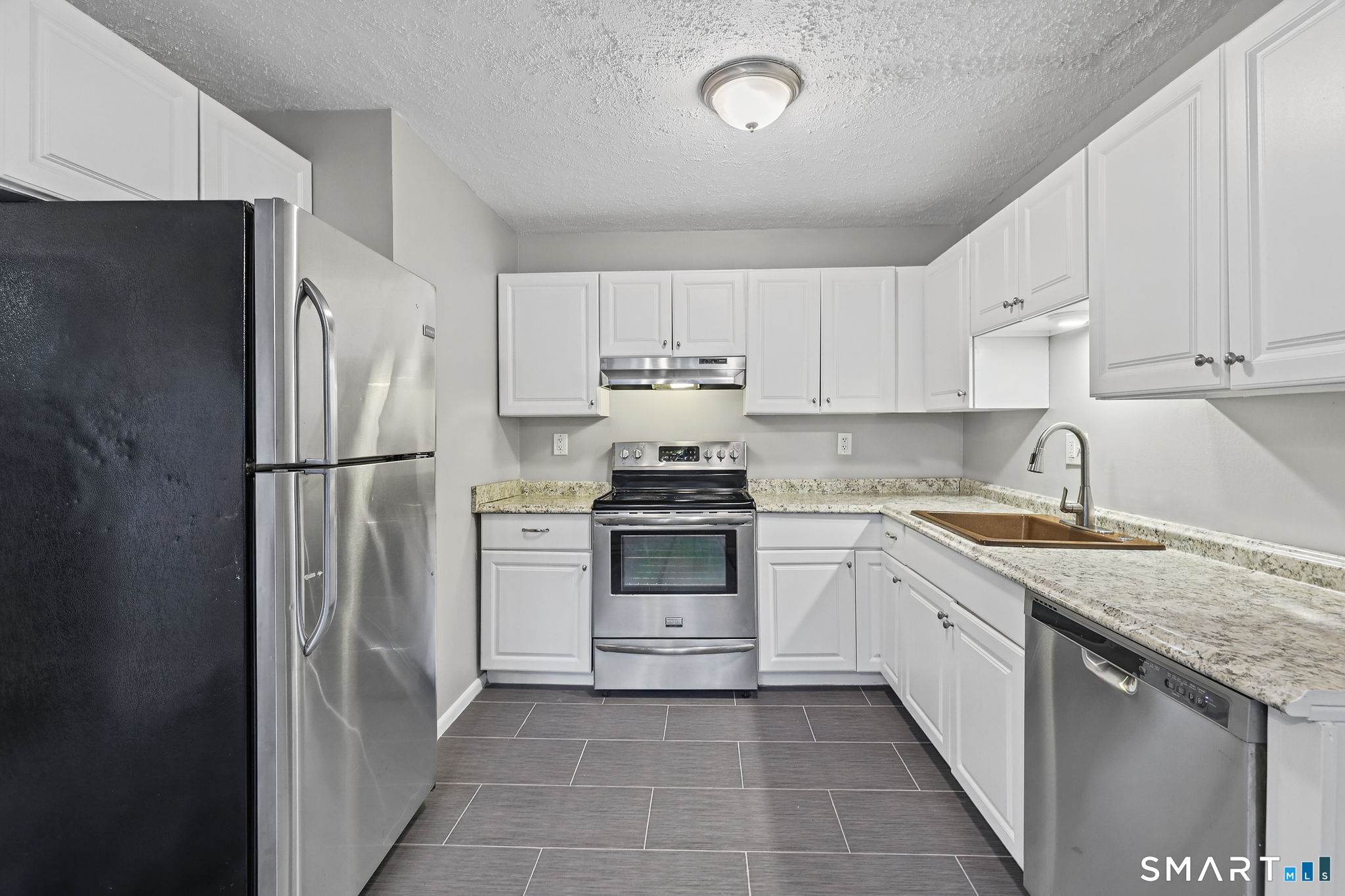 Foto 9 de Apartamento en renta en 6 Irving Place #2B, Danbury, CT — $2,600/mes