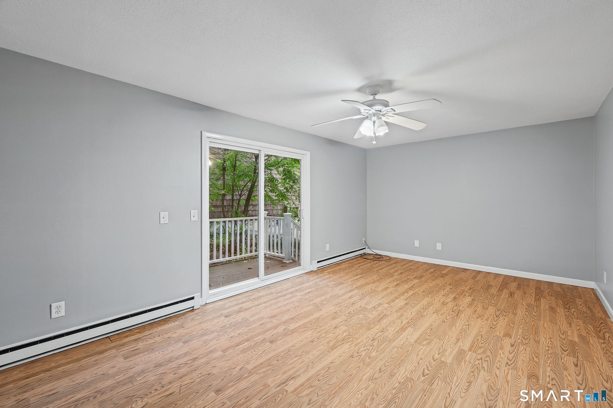 Foto 2 de Apartamento en renta en 6 Irving Place #2B, Danbury, CT — $2,600/mes