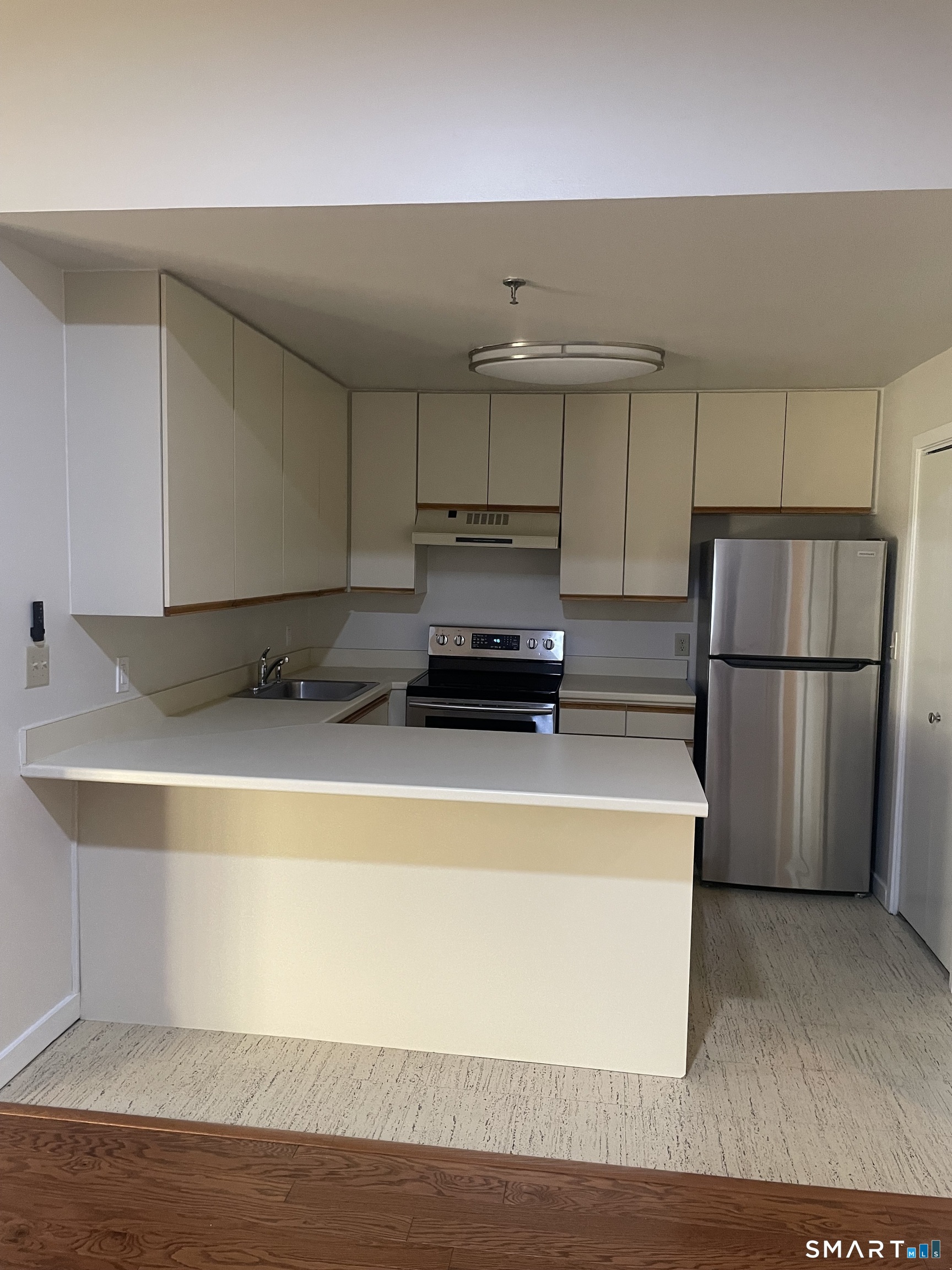 Foto 4 de Condominio en renta en 149 Water Street #3, Norwalk, CT — $2,250/mes