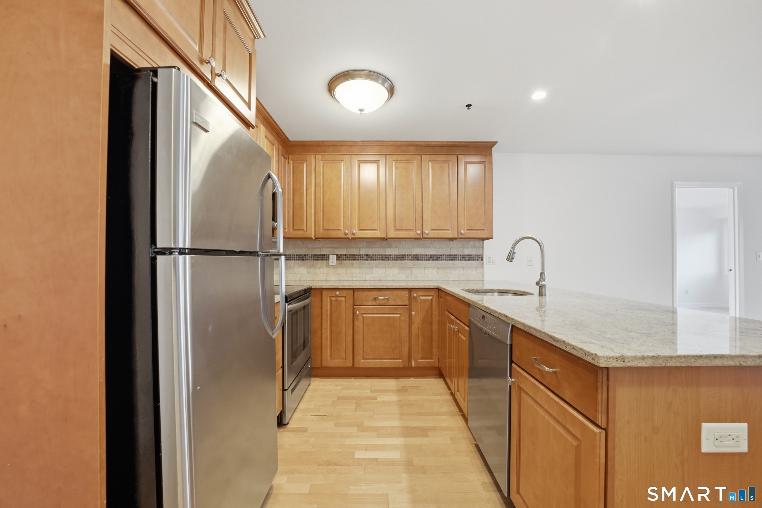 104 North Street, Unit 404 — photo 10