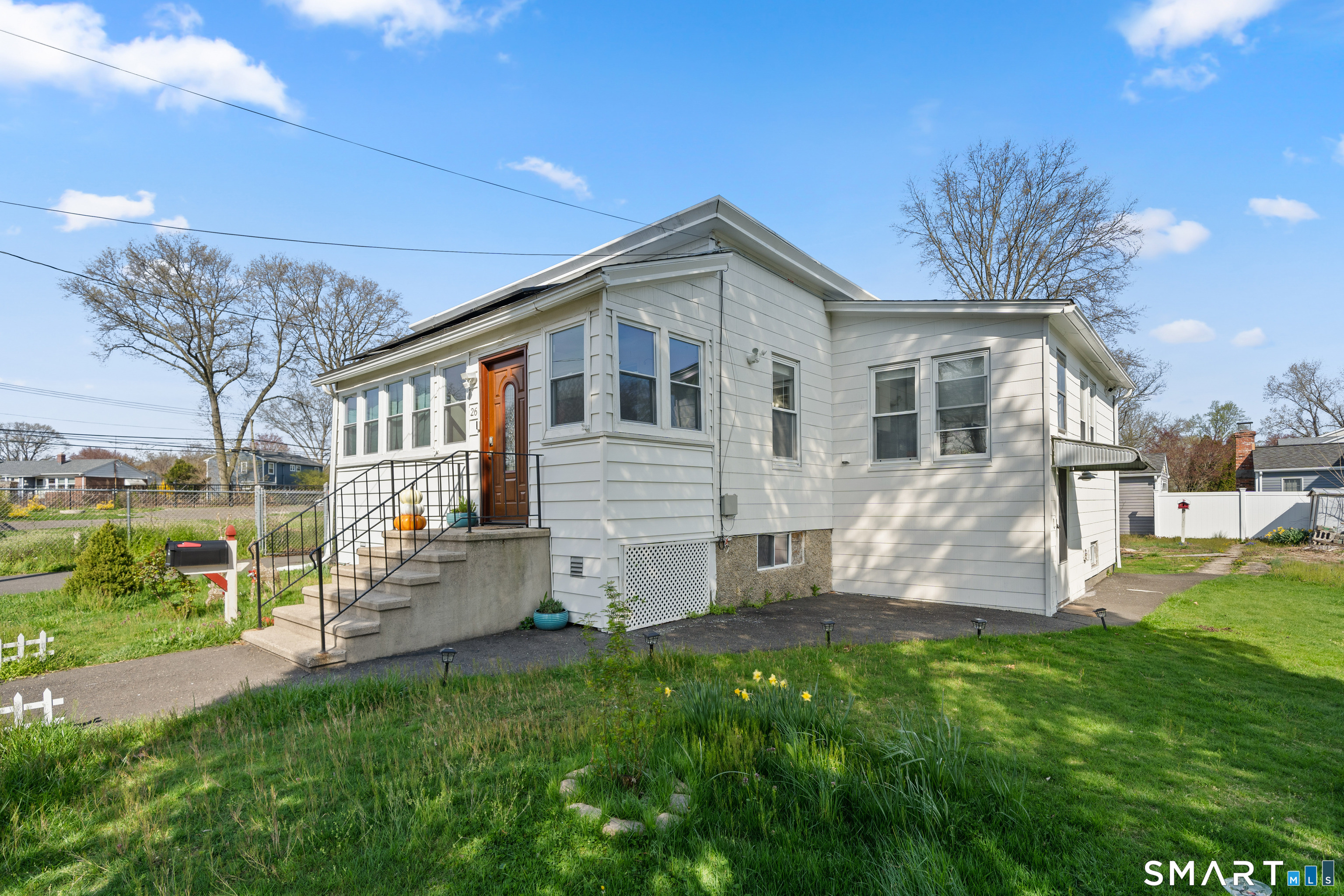 Foto 2 de Casa en renta en 26 Porter Street, Stratford, CT — $3,100/mes