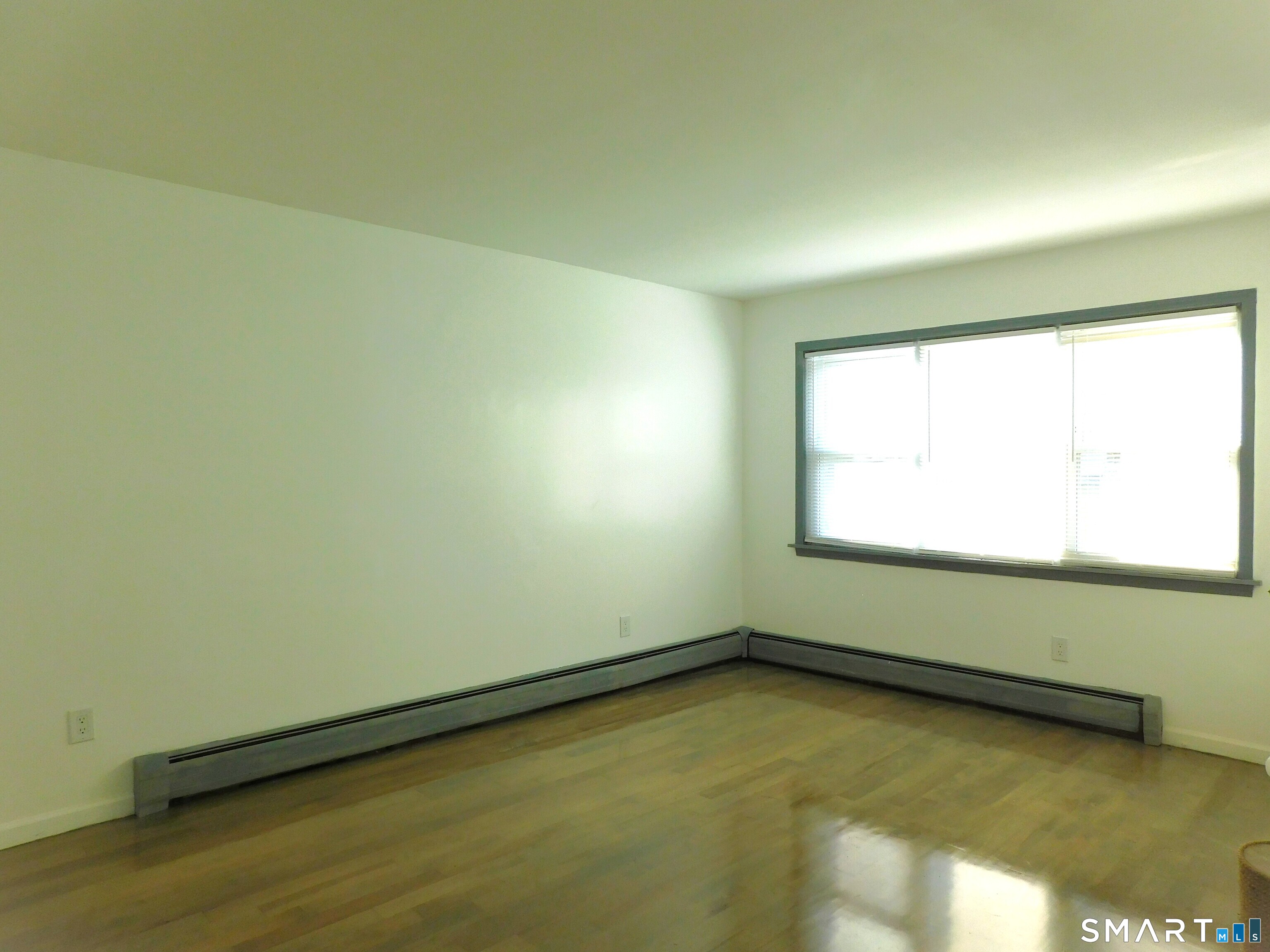 Foto 5 de Apartamento en renta en 24 Dayton Road, Bridgeport, CT — $2,800/mes