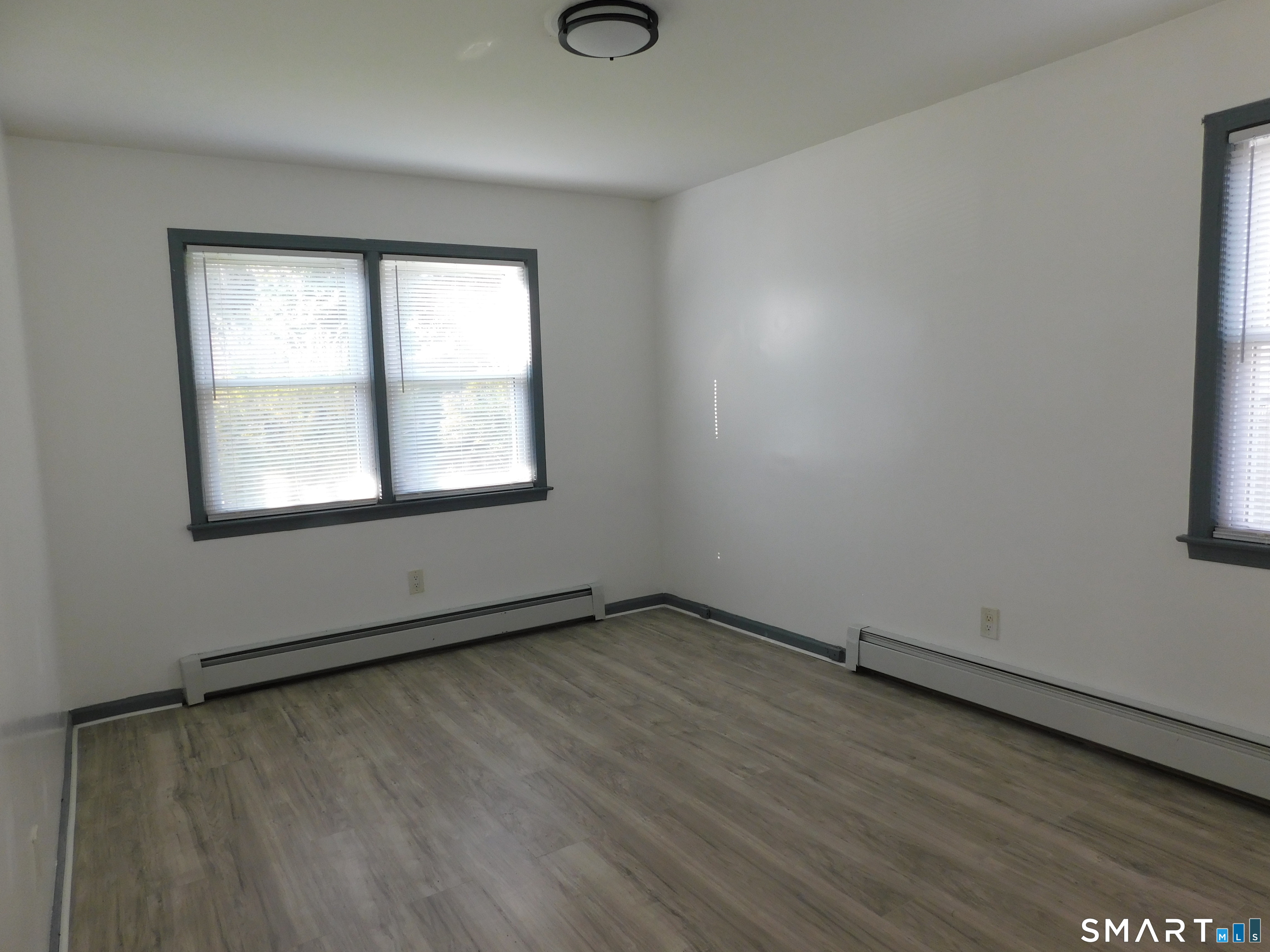 Foto 7 de Apartamento en renta en 24 Dayton Road, Bridgeport, CT — $2,800/mes