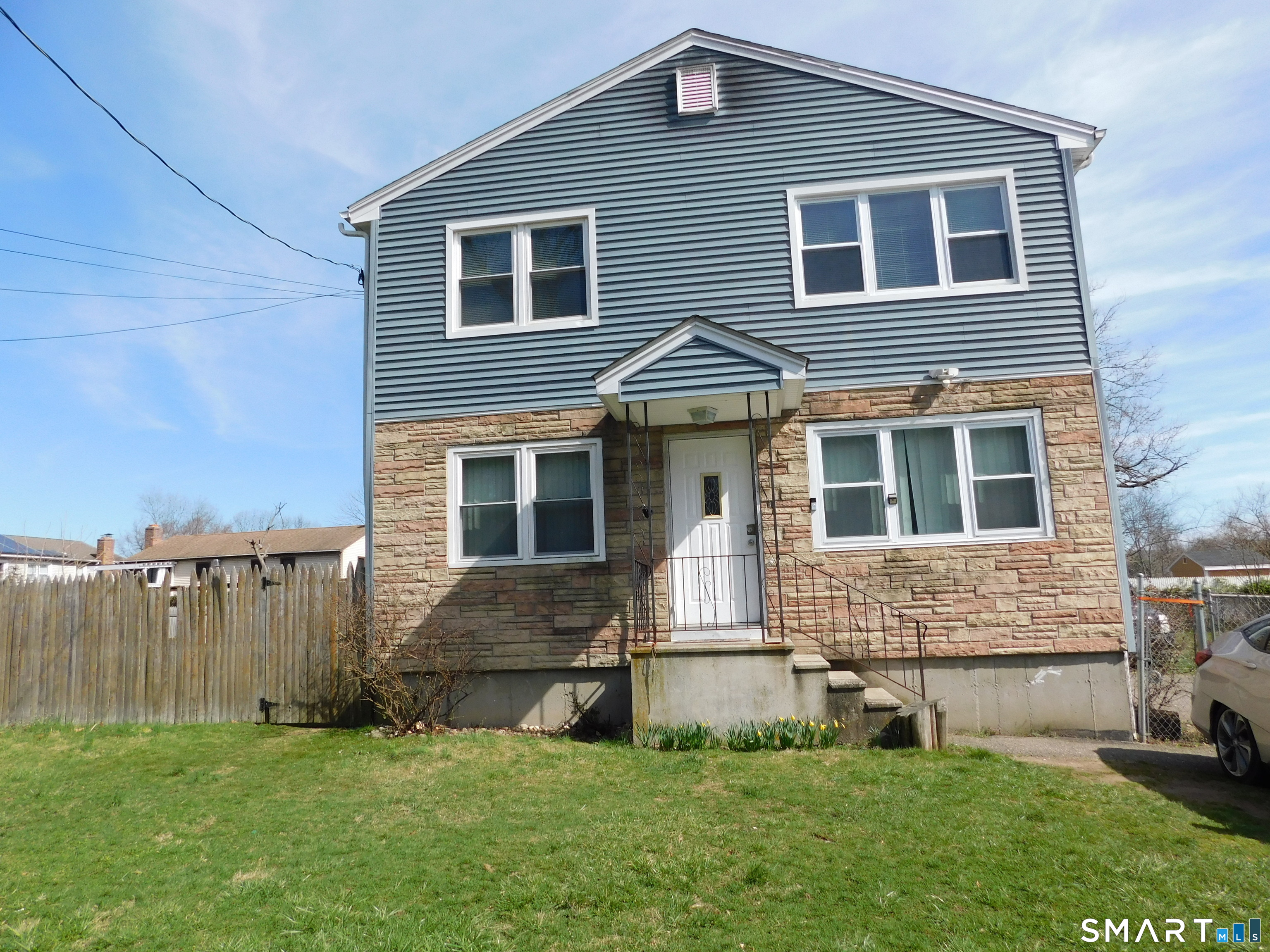 Foto 1 de Apartamento en renta en 24 Dayton Road, Bridgeport, CT — $2,800/mes