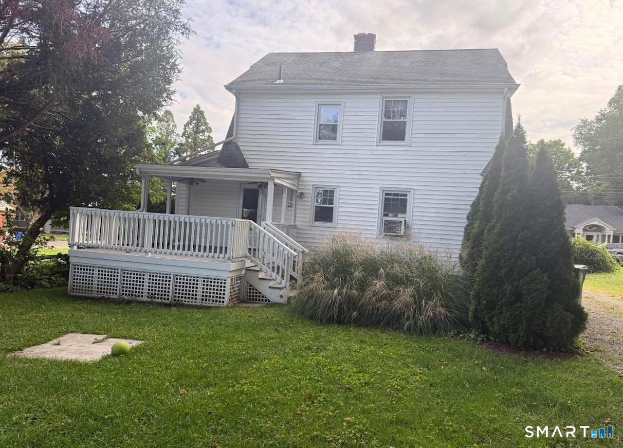 Foto 4 de Casa en renta en 8 Anson Street, Stratford, CT — $3,400/mes