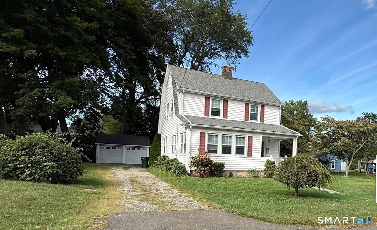Foto 9 de Casa en renta en 8 Anson Street, Stratford, CT — $3,400/mes