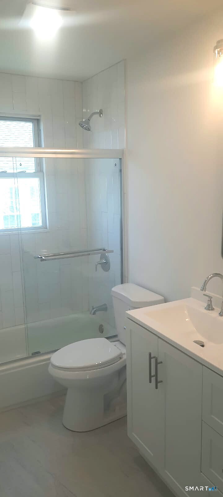 Foto 8 de Apartamento en renta en 144 Colonial Road, Stamford, CT — $2,950/mes
