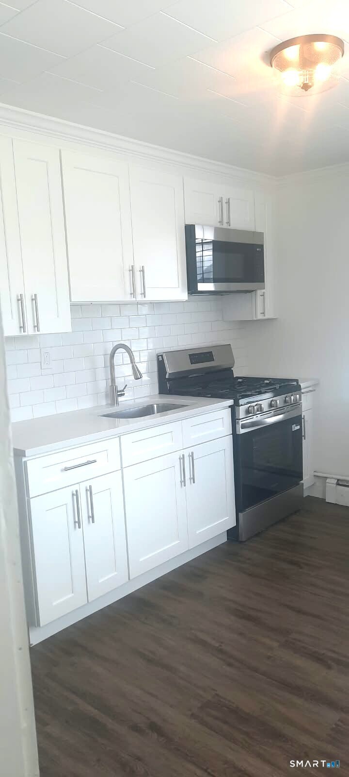 Foto 9 de Apartamento en renta en 144 Colonial Road, Stamford, CT — $2,950/mes