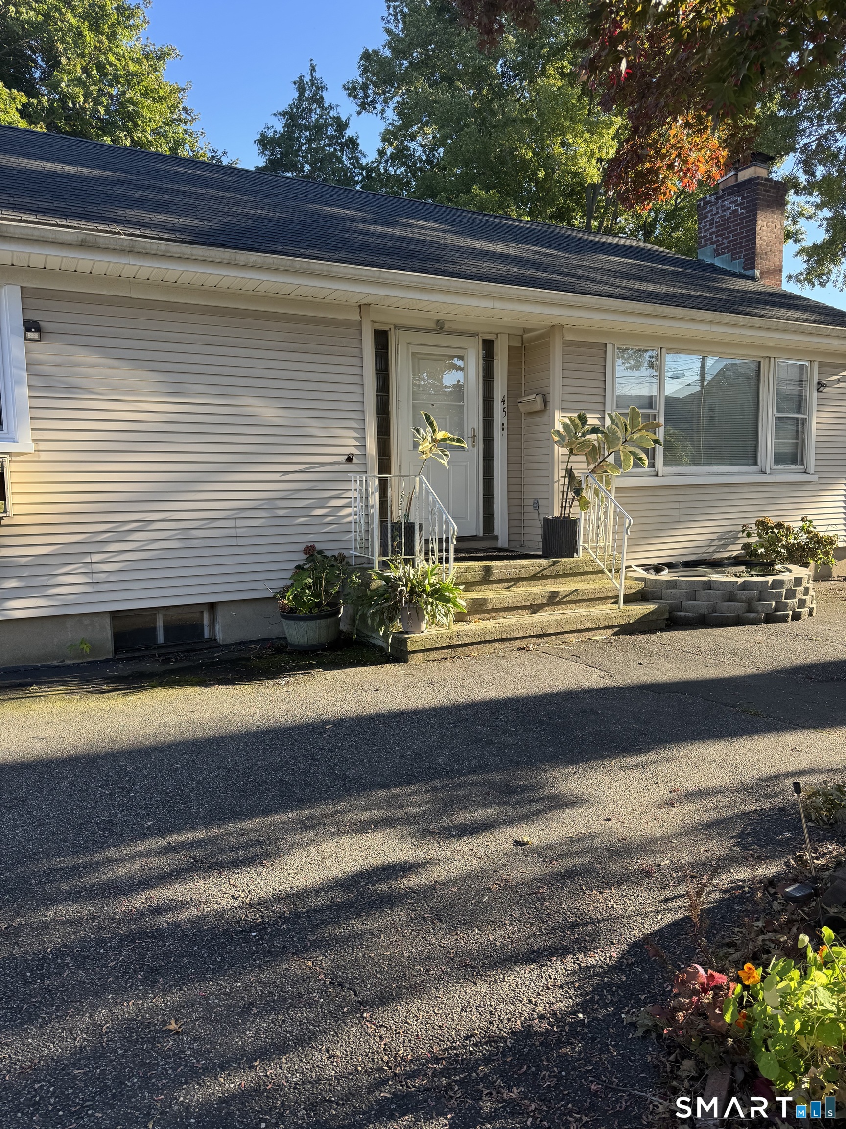 Foto 2 de Casa en renta en 45 Truman Street, Bridgeport, CT — $3,000/mes