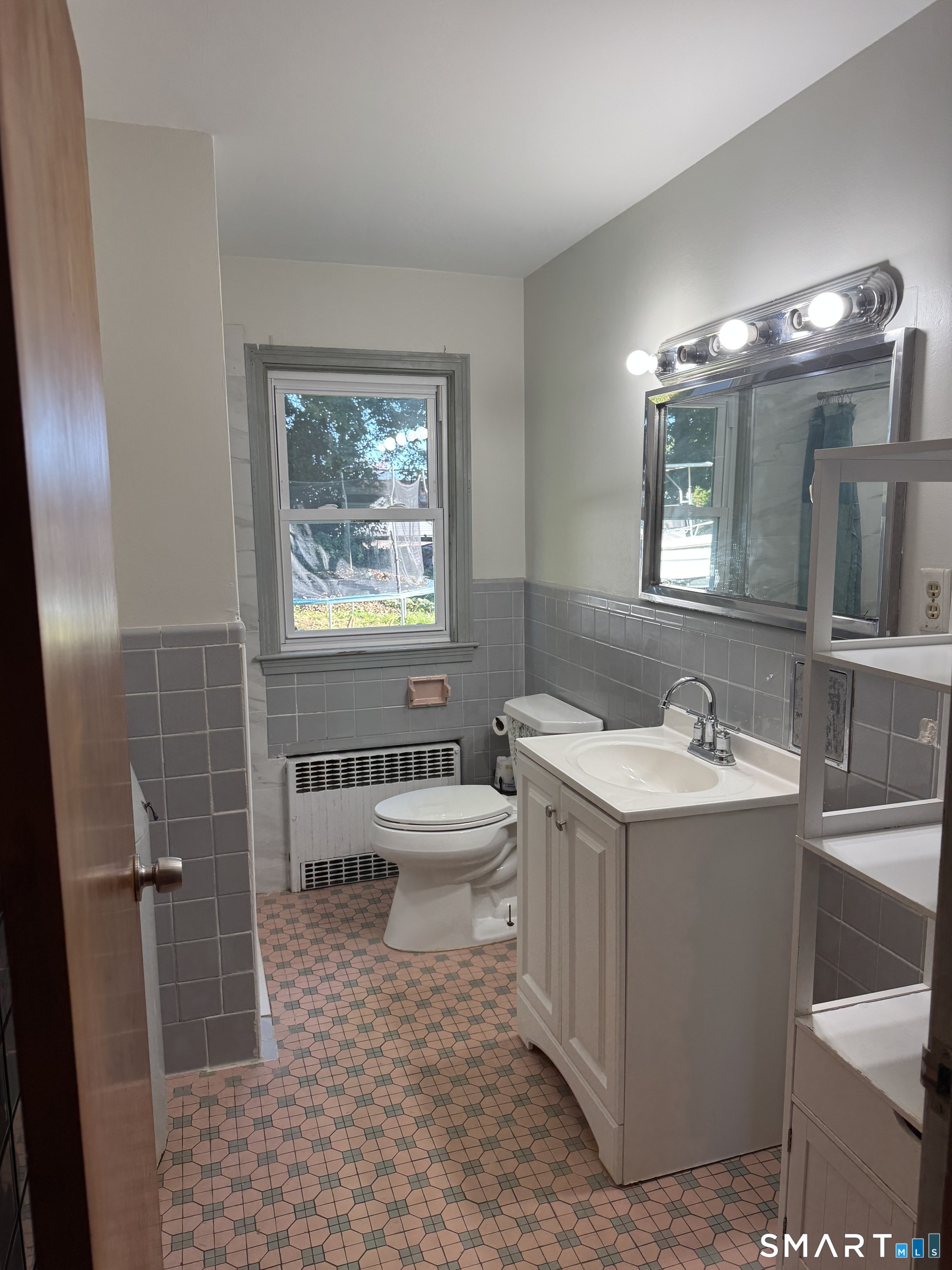Foto 9 de Casa en renta en 45 Truman Street, Bridgeport, CT — $3,000/mes