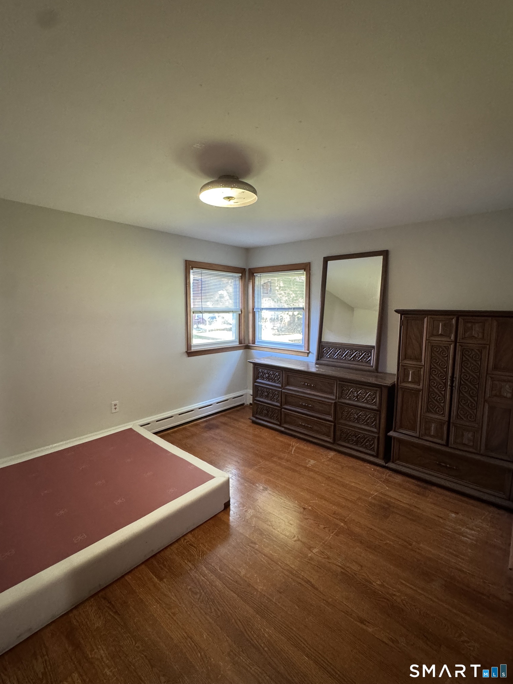 Foto 8 de Casa en renta en 45 Truman Street, Bridgeport, CT — $3,000/mes