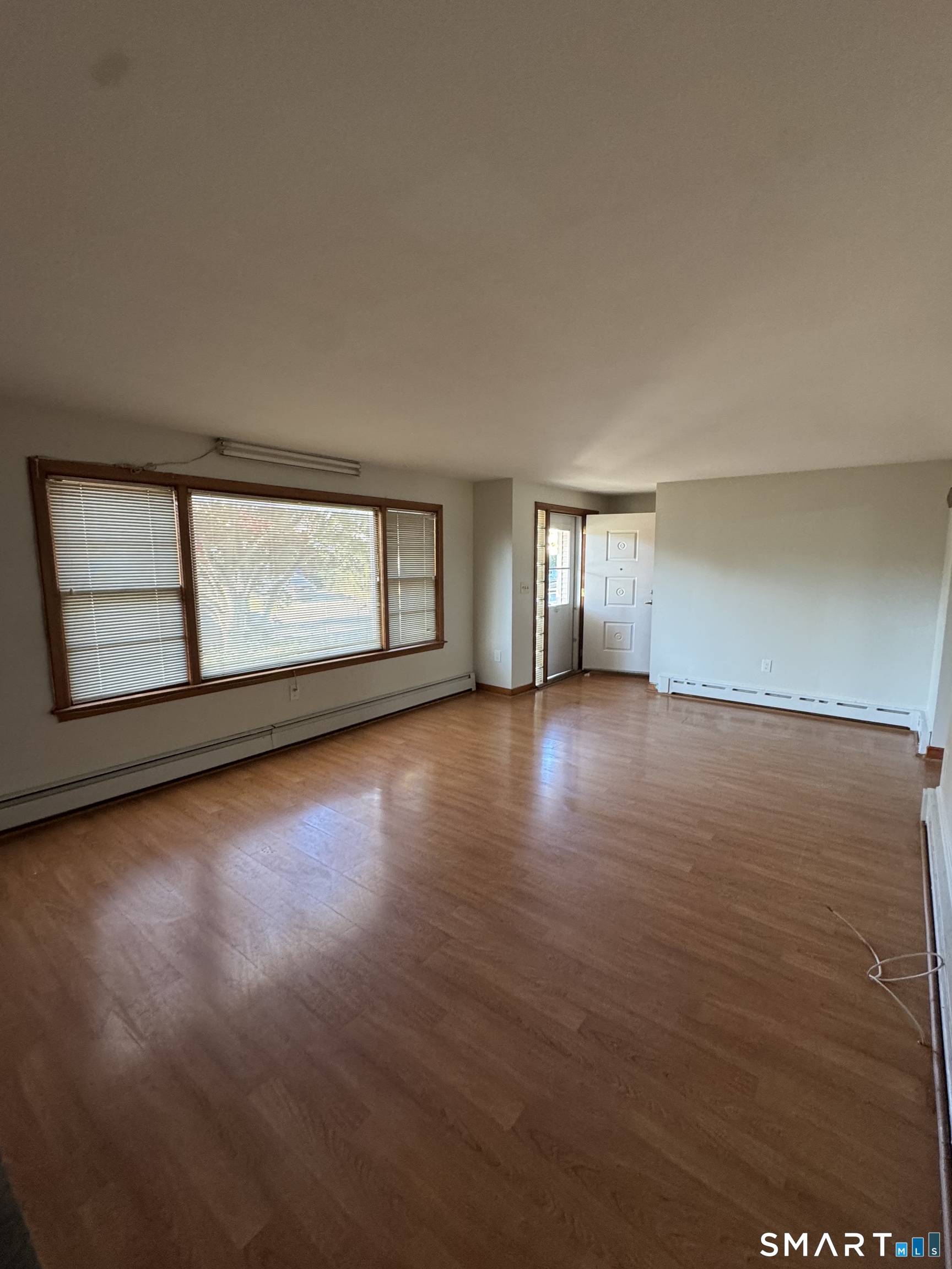Foto 5 de Casa en renta en 45 Truman Street, Bridgeport, CT — $3,000/mes