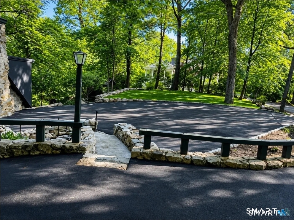 Foto 2 de Casa en venta en 3 Topping Lane, Norwalk, CT — $825,000