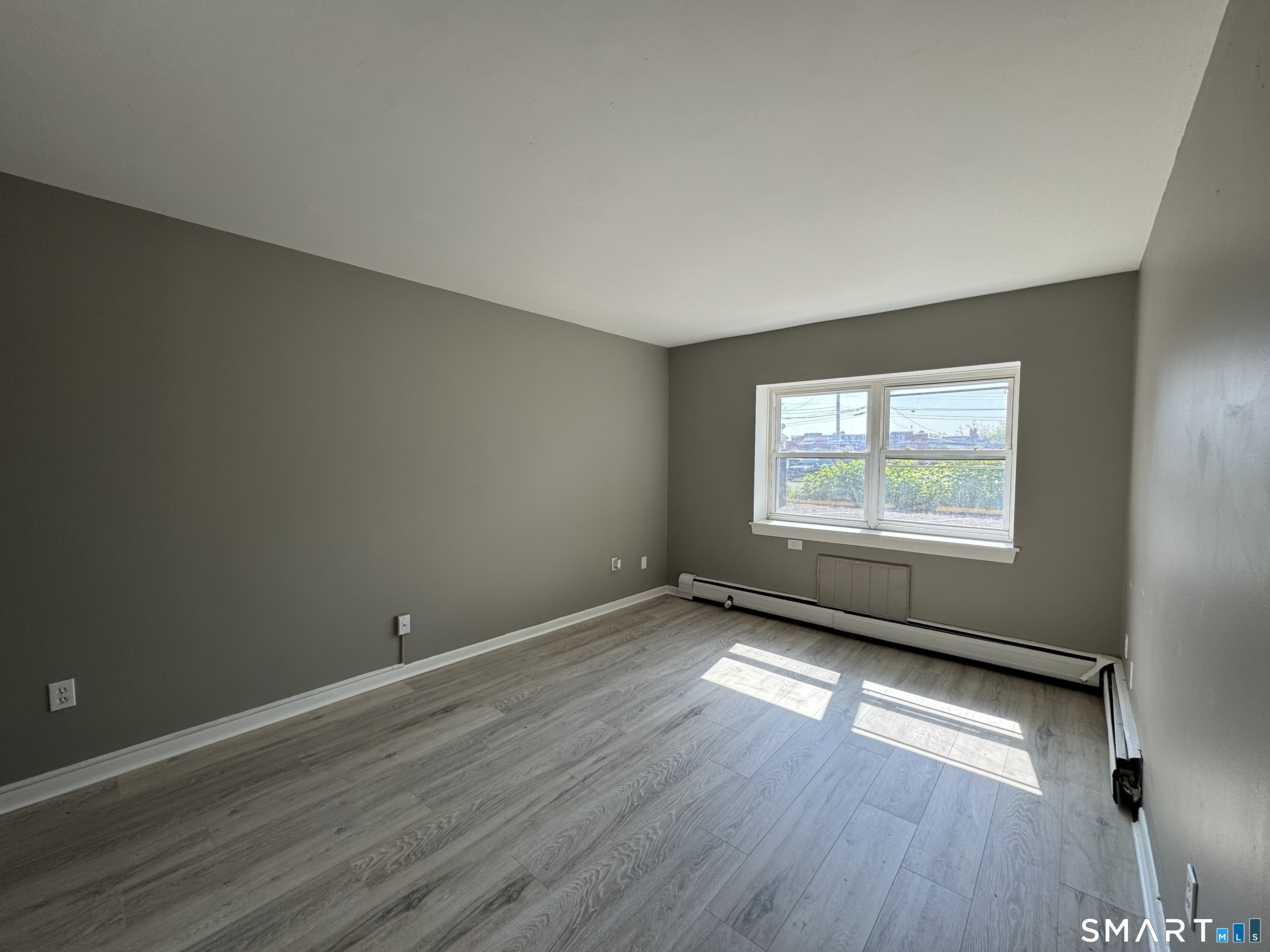 Foto 3 de Apartamento en renta en 85 Union Avenue #A3, Bridgeport, CT — $1,450/mes