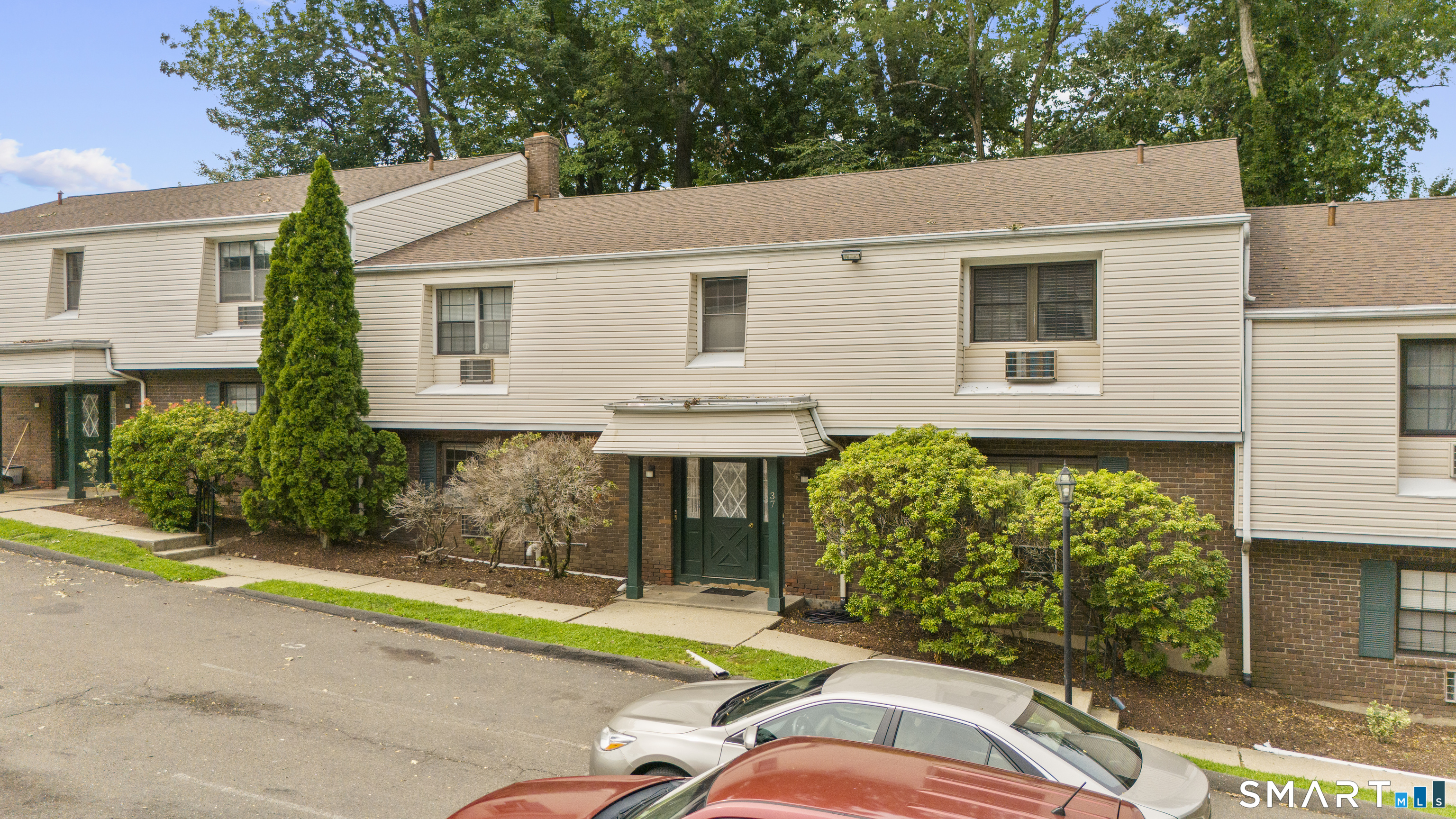 Foto 4 de Condominio en renta en 37 Enid Street #A, Bridgeport, CT — $1,650/mes