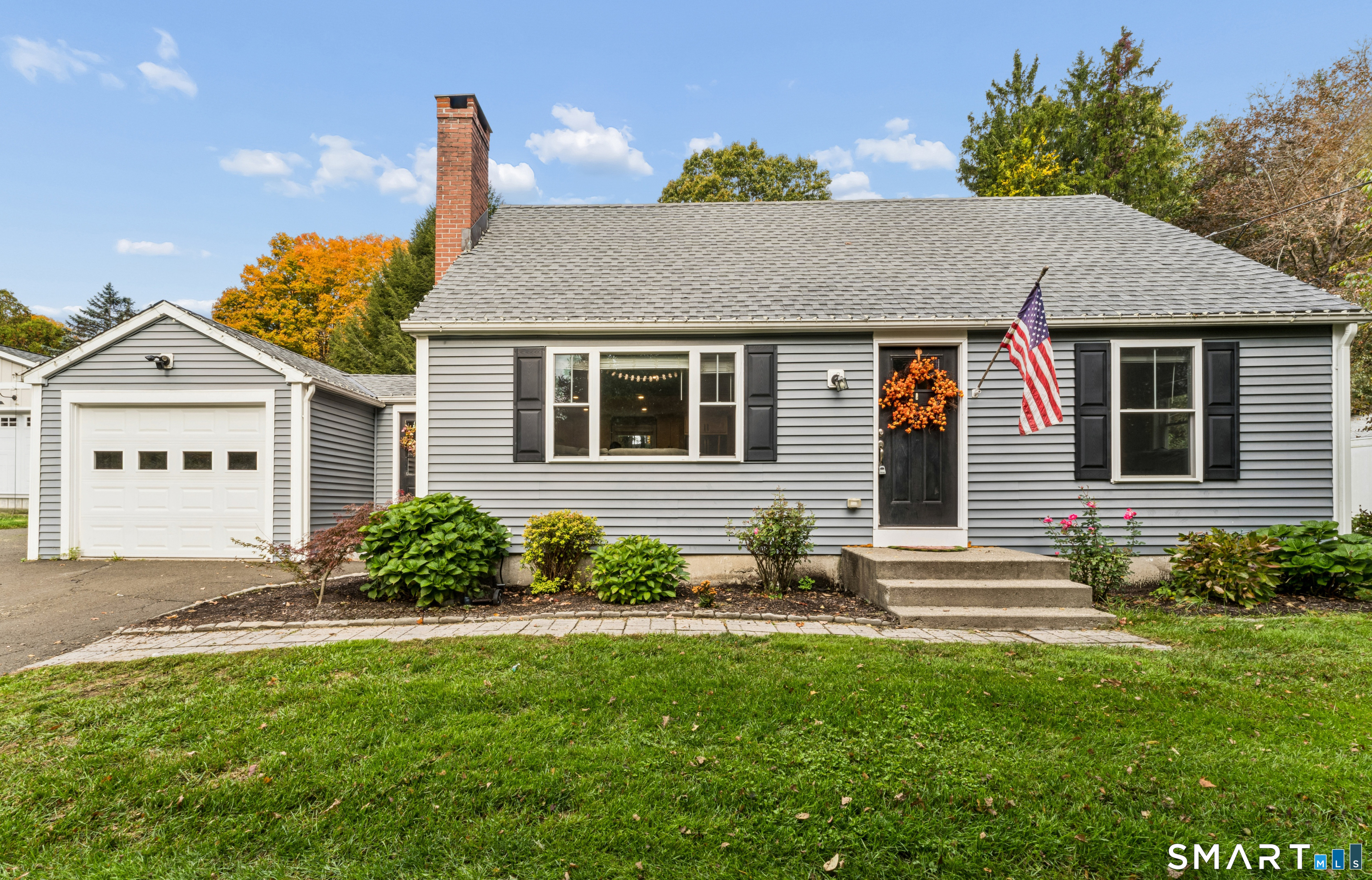 Foto 1 de Casa en venta en 176 Walnut Hill Road, Bethel, CT — $485,000