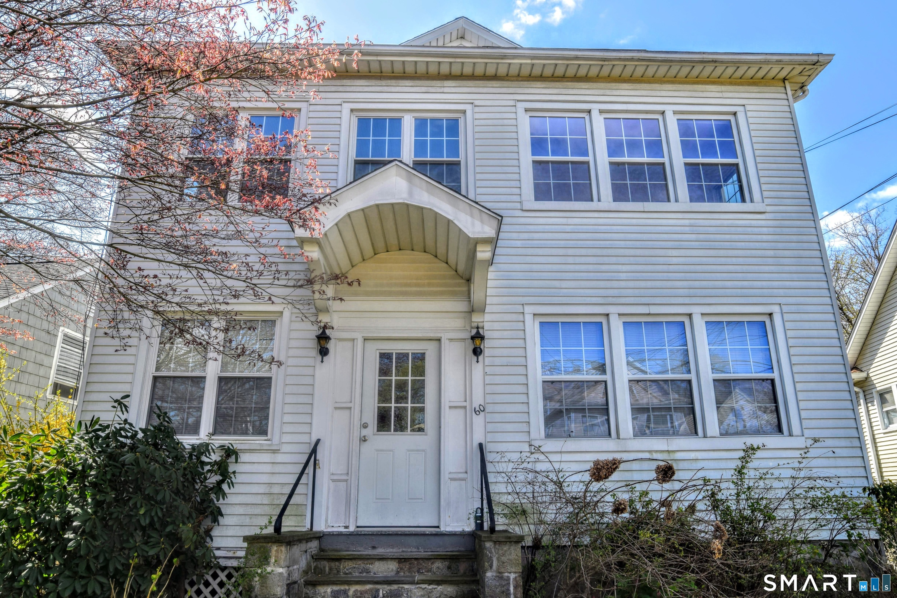 Foto 2 de Apartamento en renta en 60 Puritan Lane #2, Stamford, CT — $2,950/mes