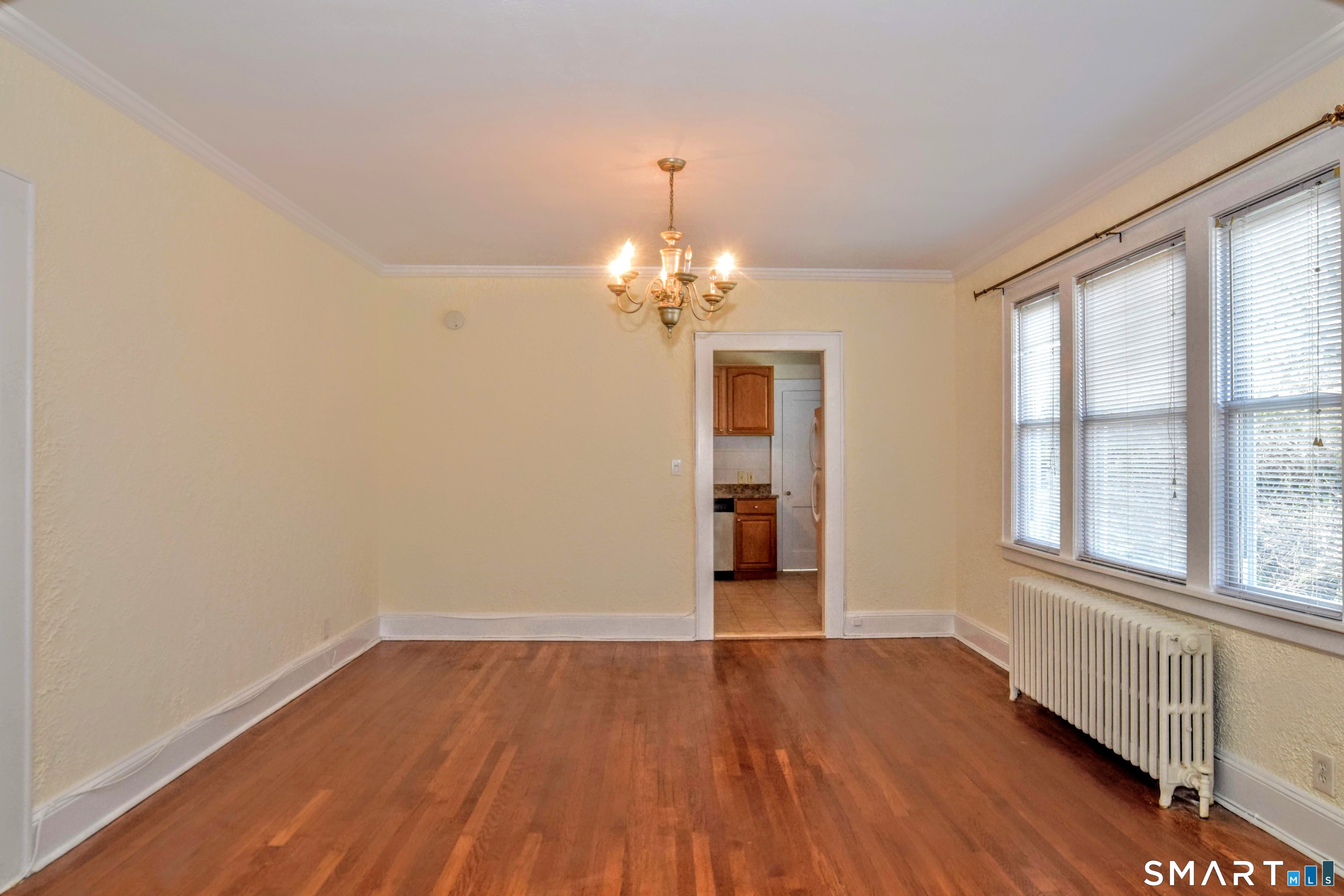 Foto 5 de Apartamento en renta en 60 Puritan Lane #2, Stamford, CT — $2,950/mes