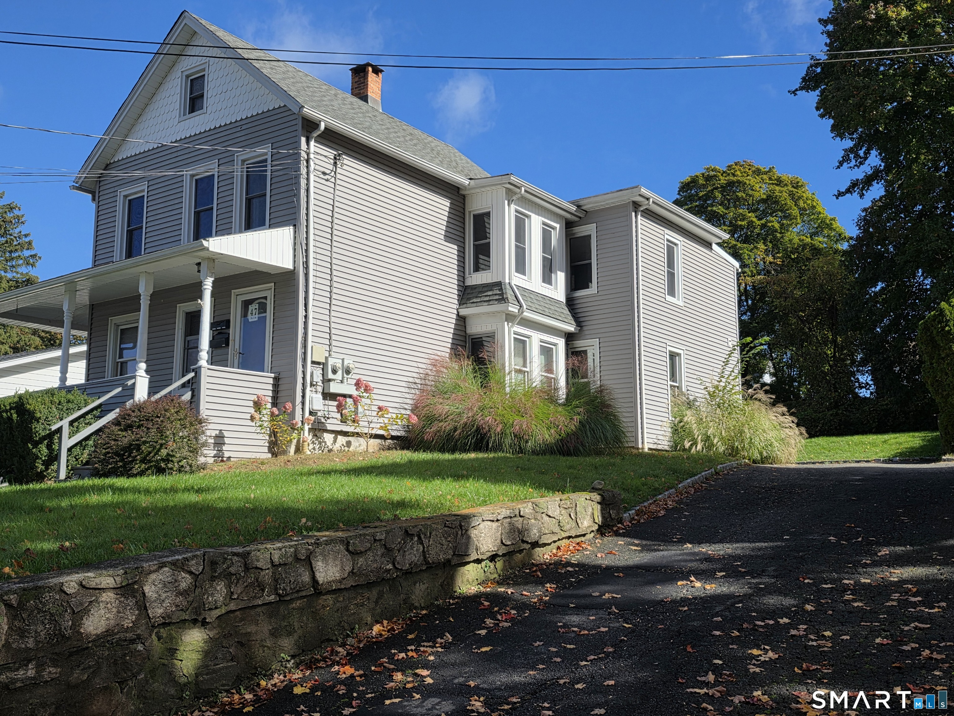 Foto 2 de Apartamento en renta en 47 Jefferson Avenue, Danbury, CT — $2,300/mes