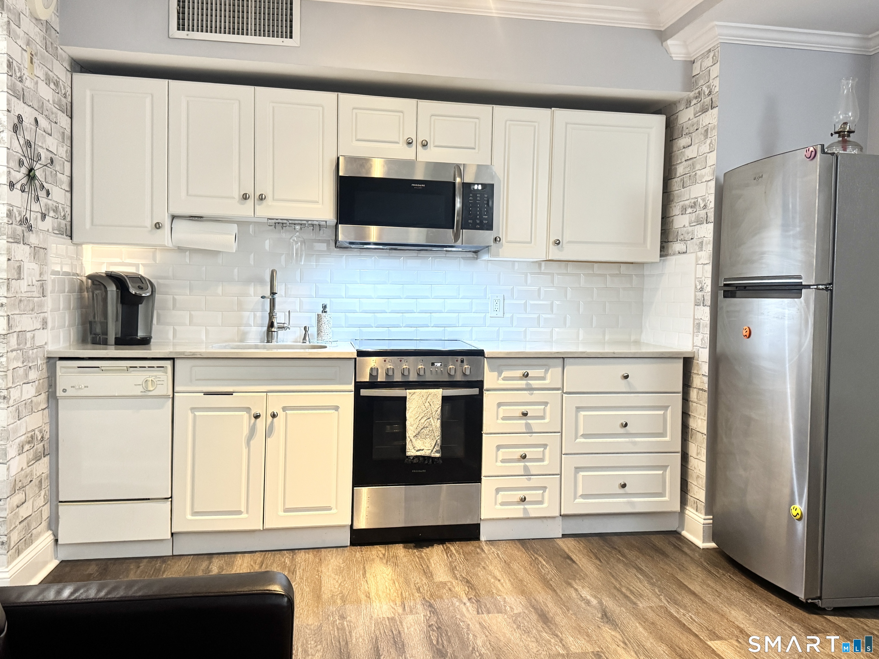 Foto 1 de Condominio en venta en 59 Courtland Avenue #2M, Stamford, CT — $245,000