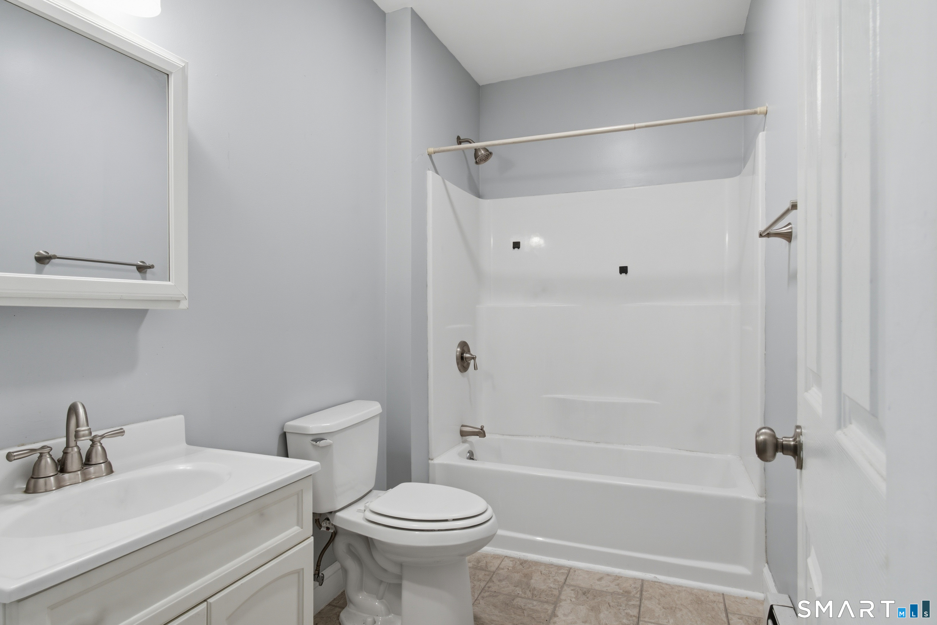Foto 7 de Apartamento en renta en 793 Madison Avenue #2, Bridgeport, CT — $1,895/mes