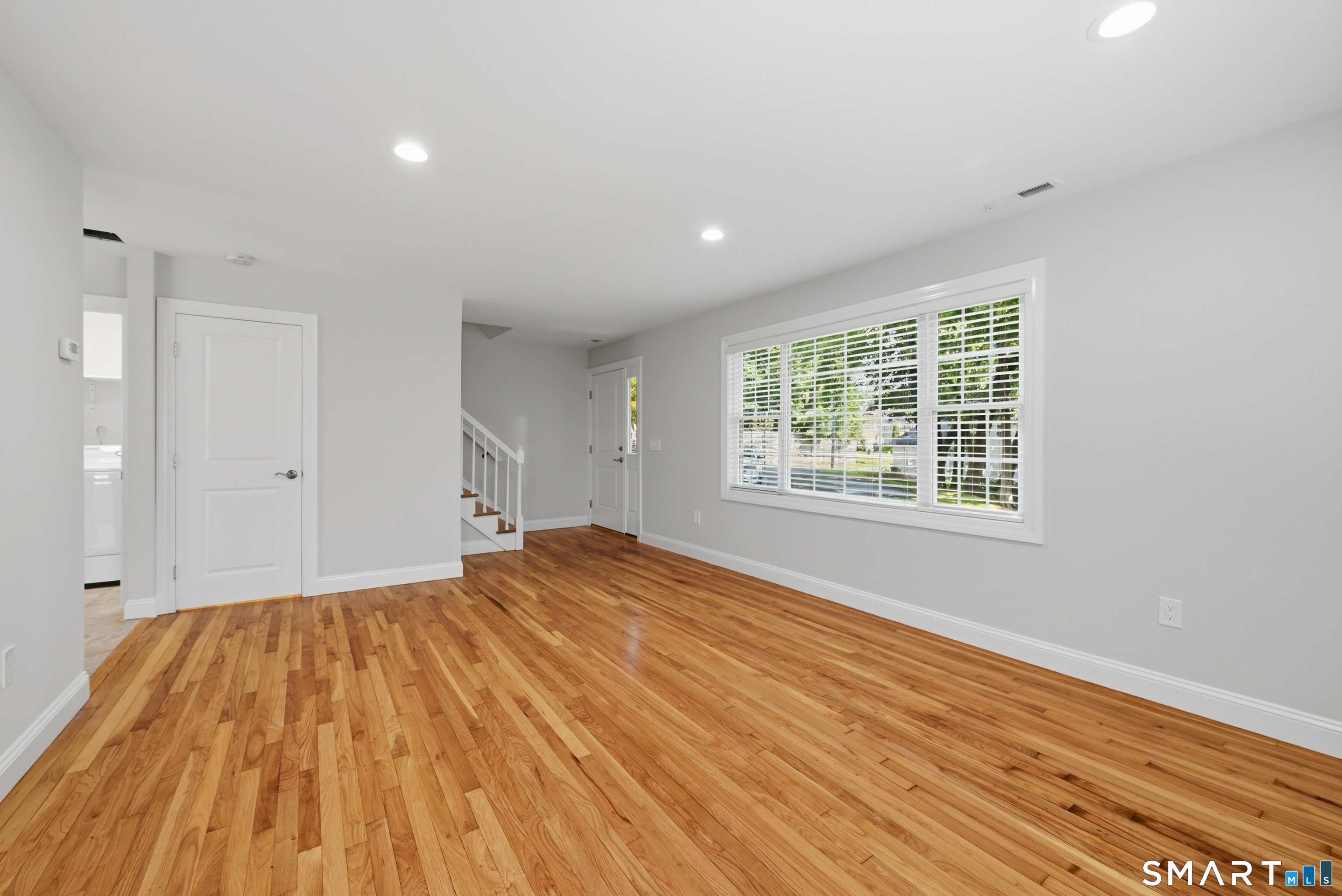 Foto 7 de Apartamento en renta en 66 Jefferson Avenue, Danbury, CT — $3,000/mes