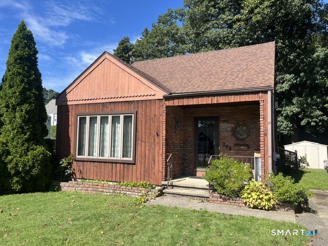 Foto 1 de Casa en venta en 208 Birmingham Street, Bridgeport, CT — $274,900