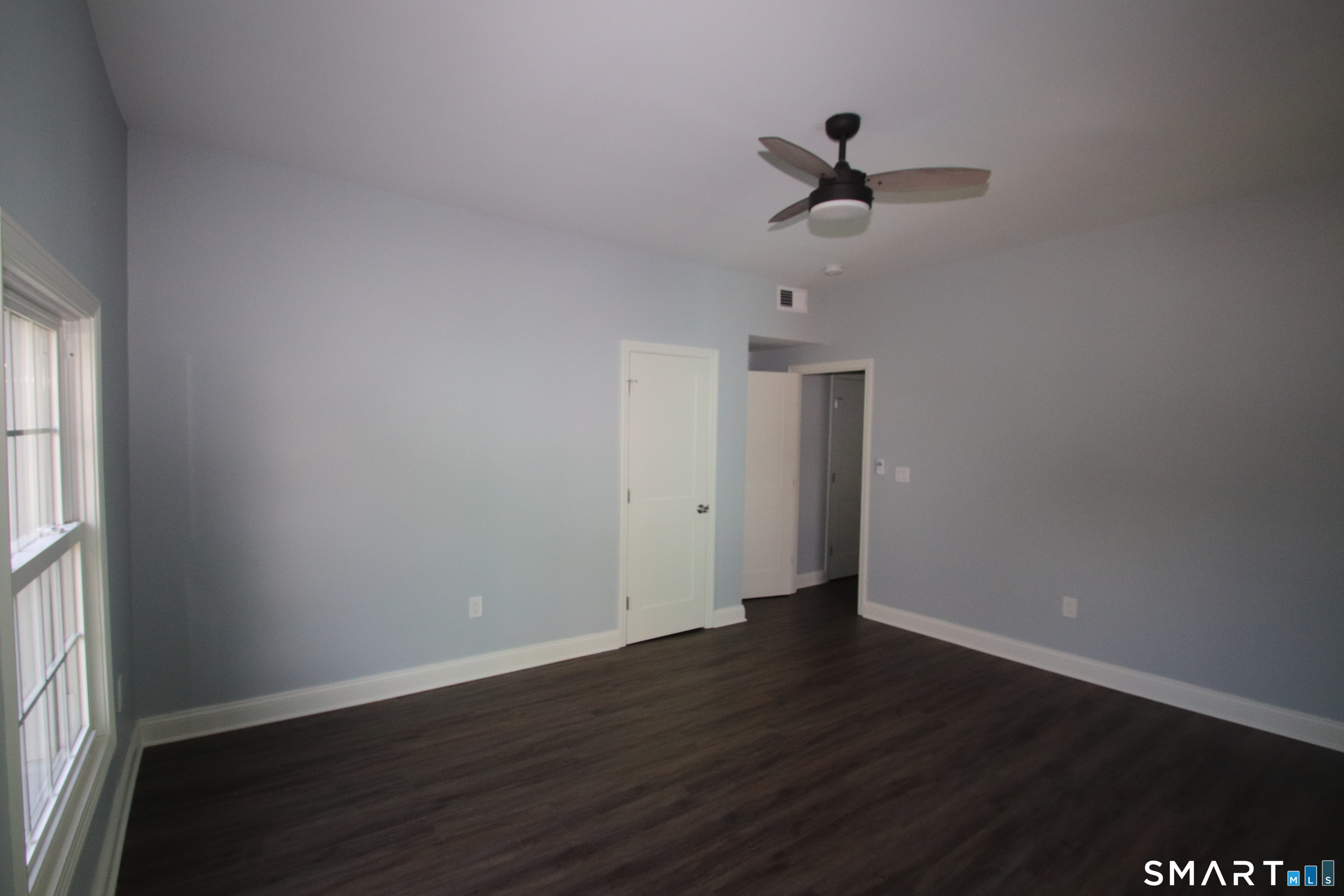 Foto 9 de Apartamento en renta en 60 Perry Avenue #2Nd Floor, Shelton, CT — $2,000/mes