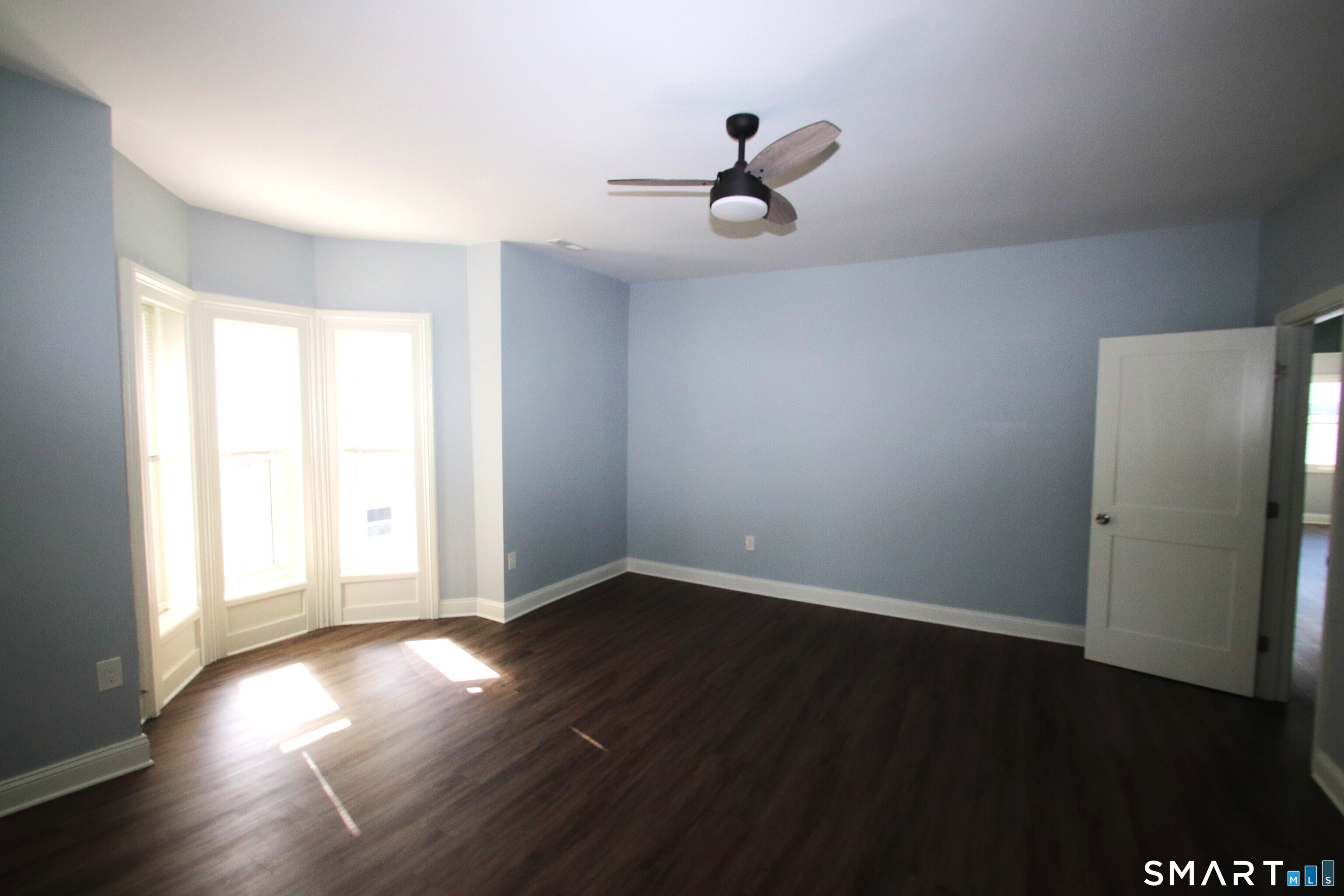 Foto 1 de Apartamento en renta en 60 Perry Avenue #2Nd Floor, Shelton, CT — $2,000/mes