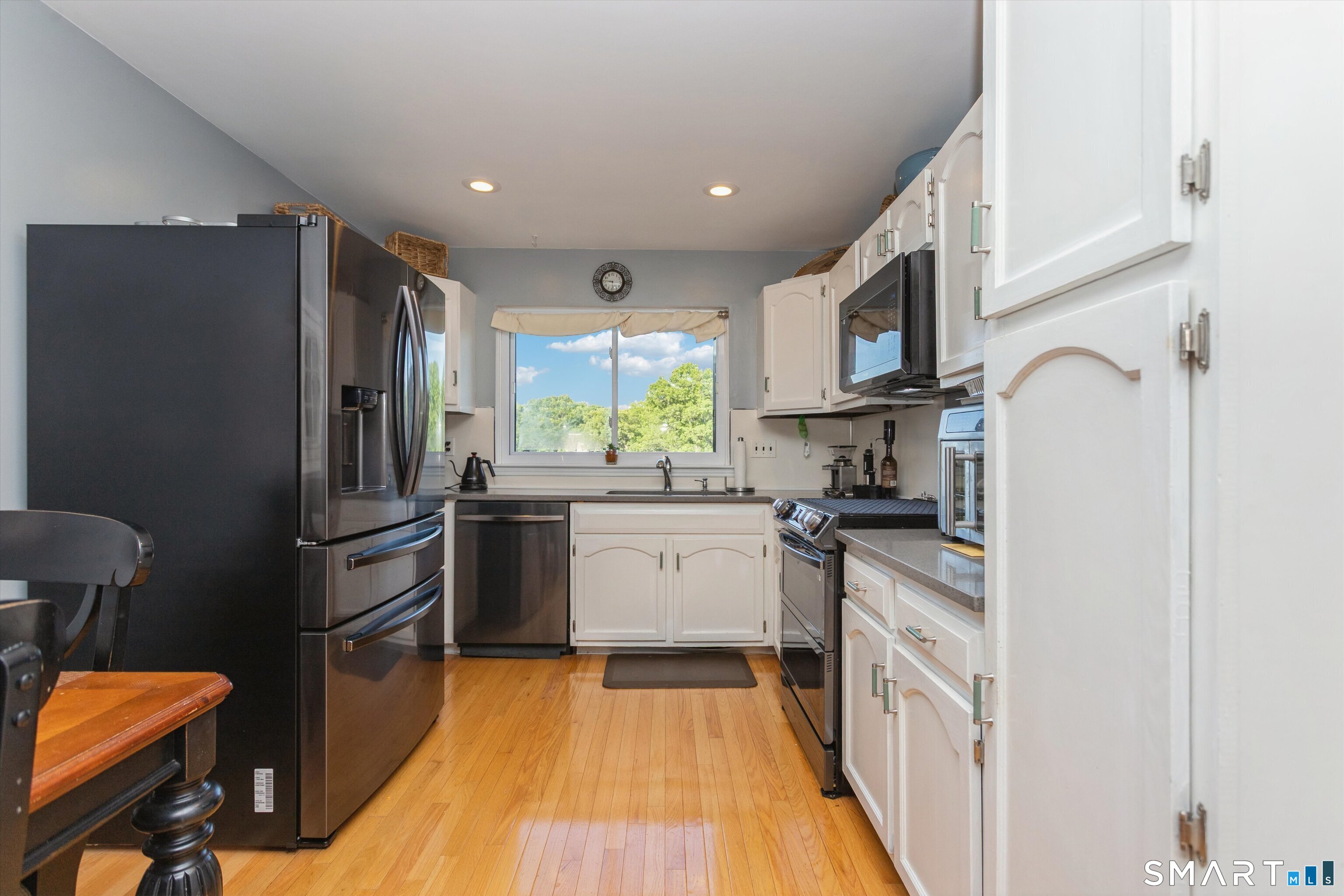 Foto 7 de Condominio en renta en 98 Gillies Lane #98, Norwalk, CT — $3,400/mes