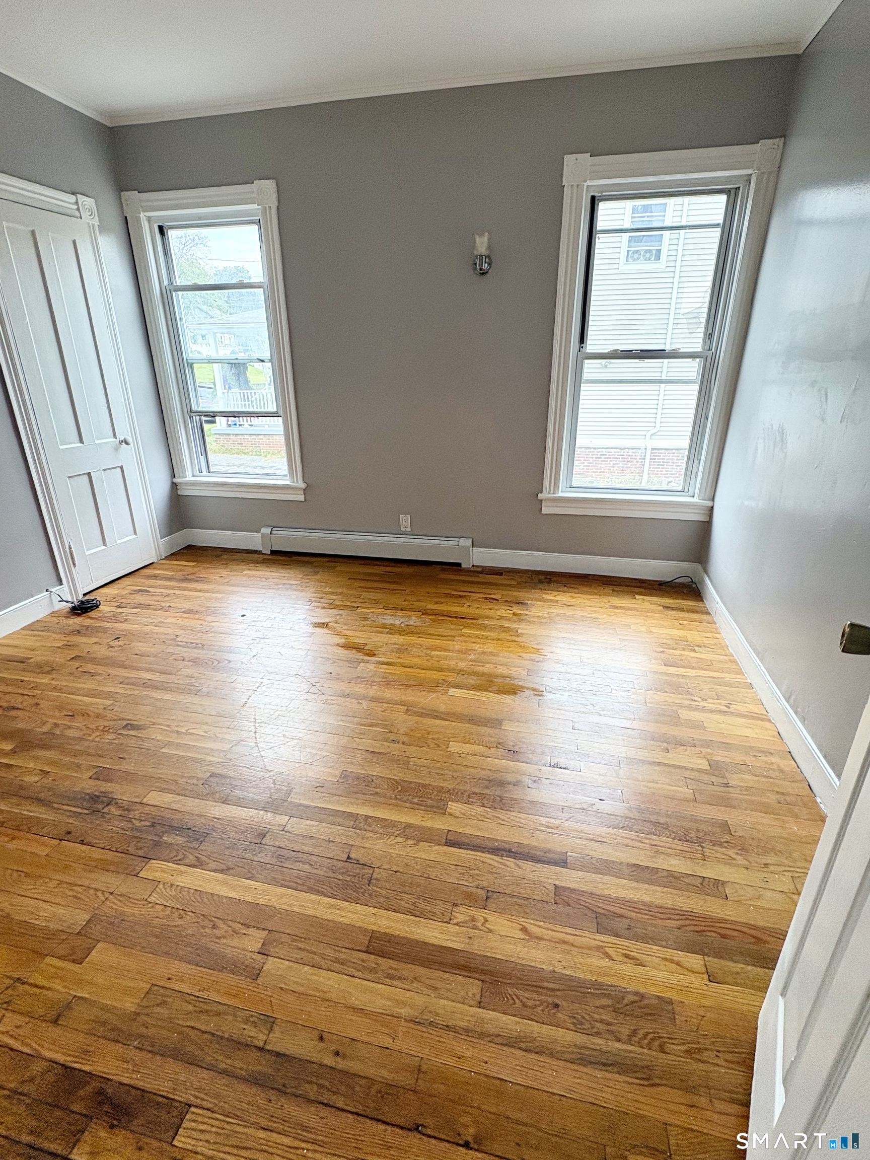 Foto 8 de 2 familias en venta en 23 Housman Street, Danbury, CT — $649,000
