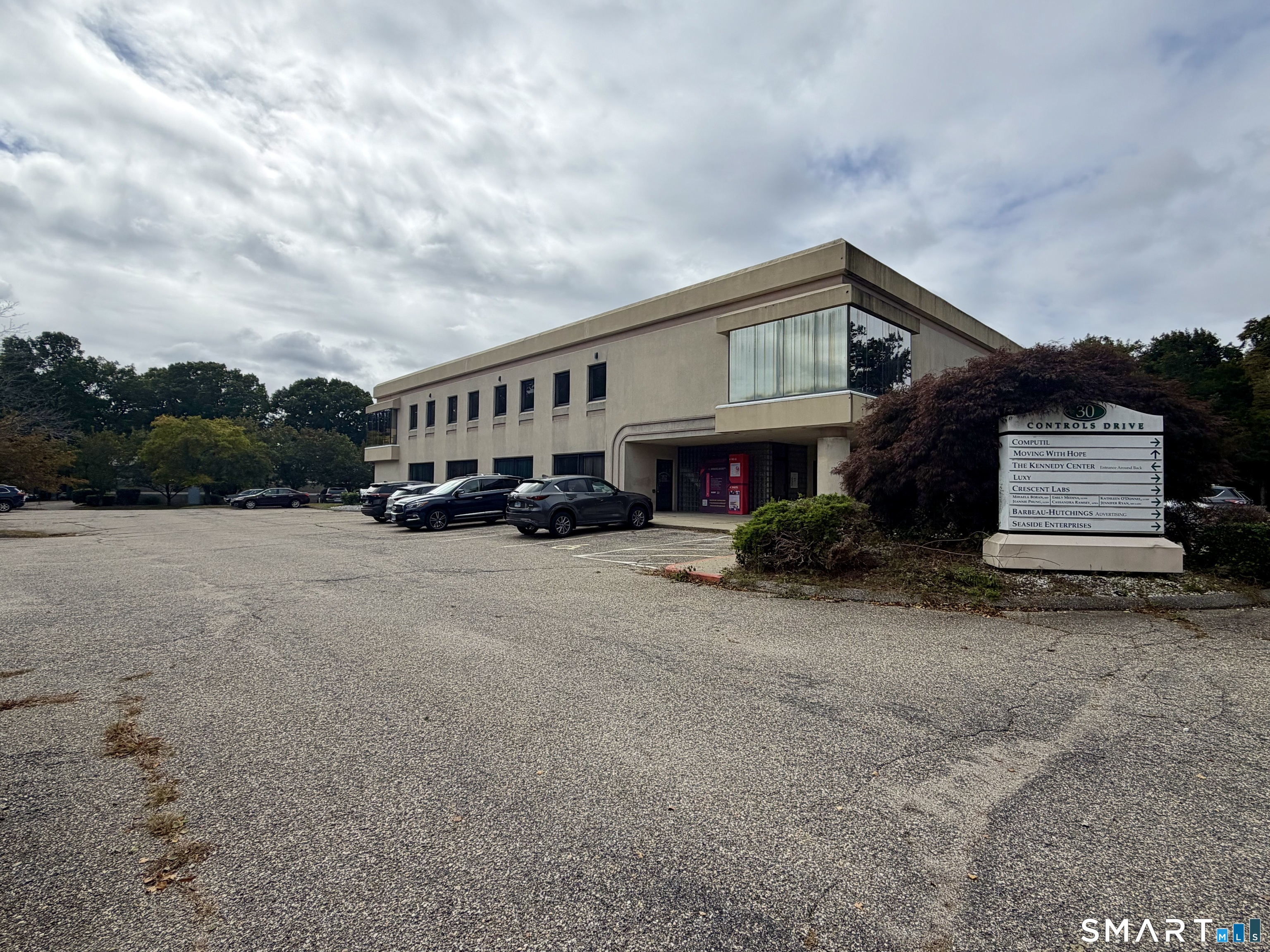 Foto 1 de Local comercial en renta en 30 Controls Drive #Gl 1, Shelton, CT — $2,000/mes