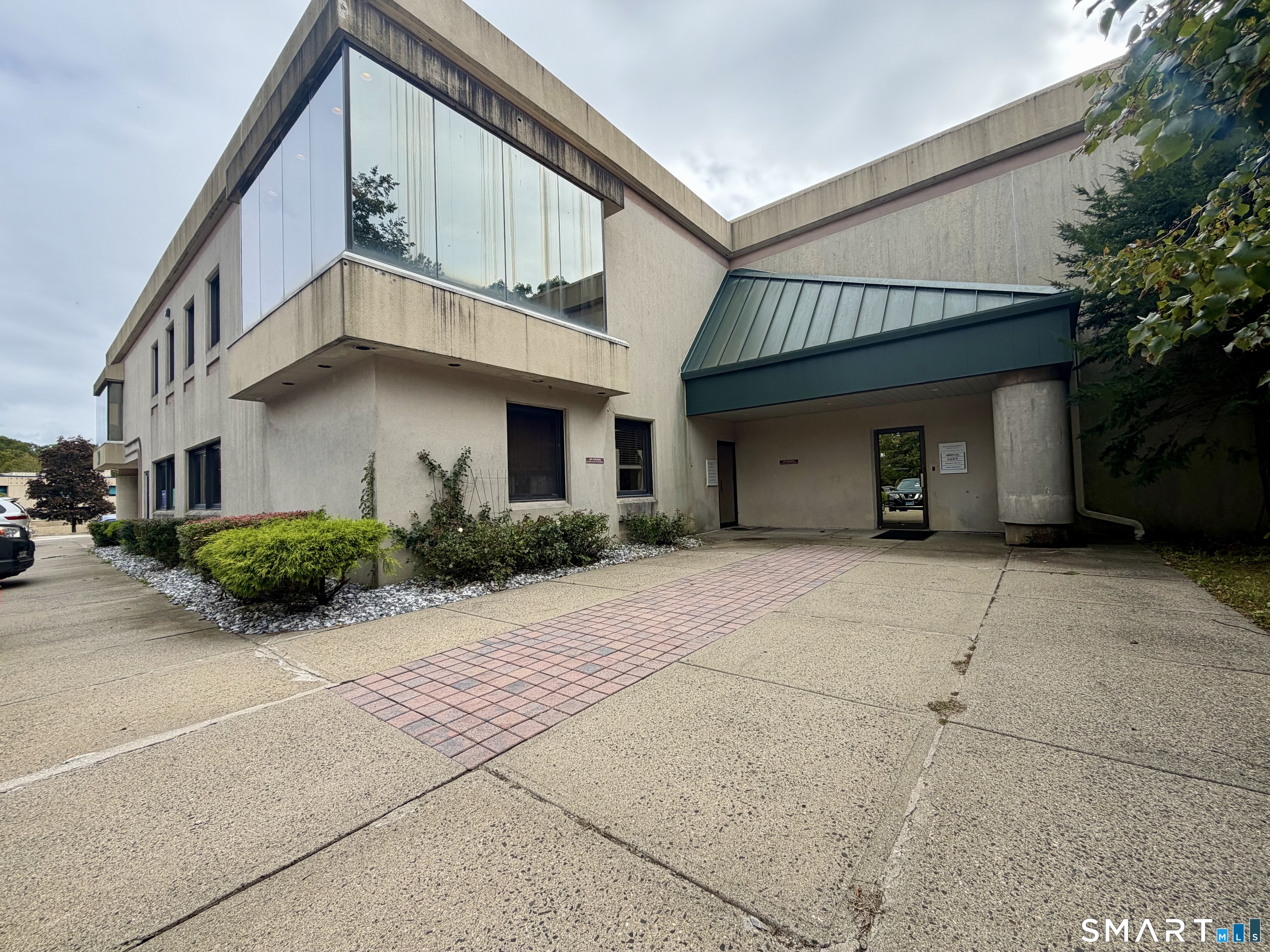 Foto 2 de Local comercial en renta en 30 Controls Drive #Gl 1, Shelton, CT — $2,000/mes
