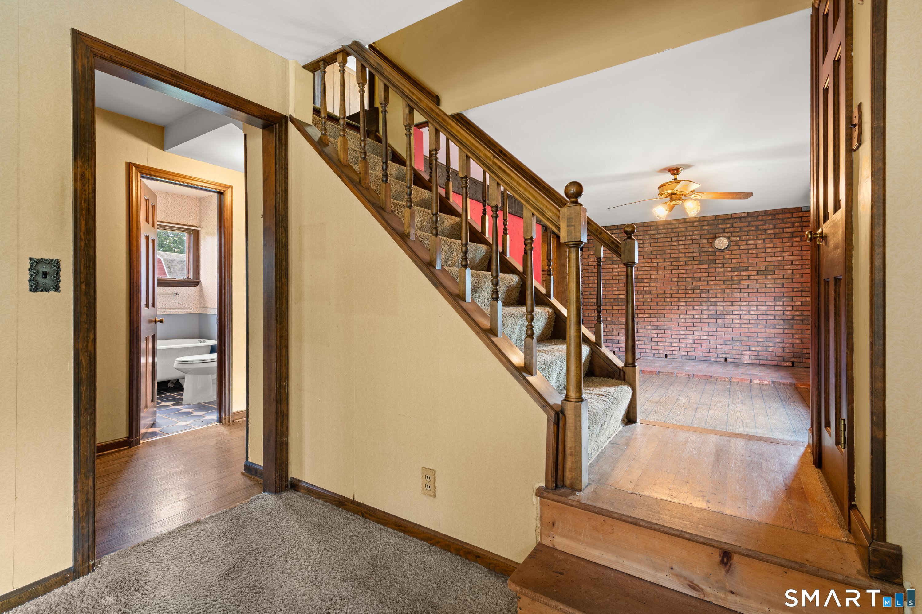 559 Oak Bluff photo 24