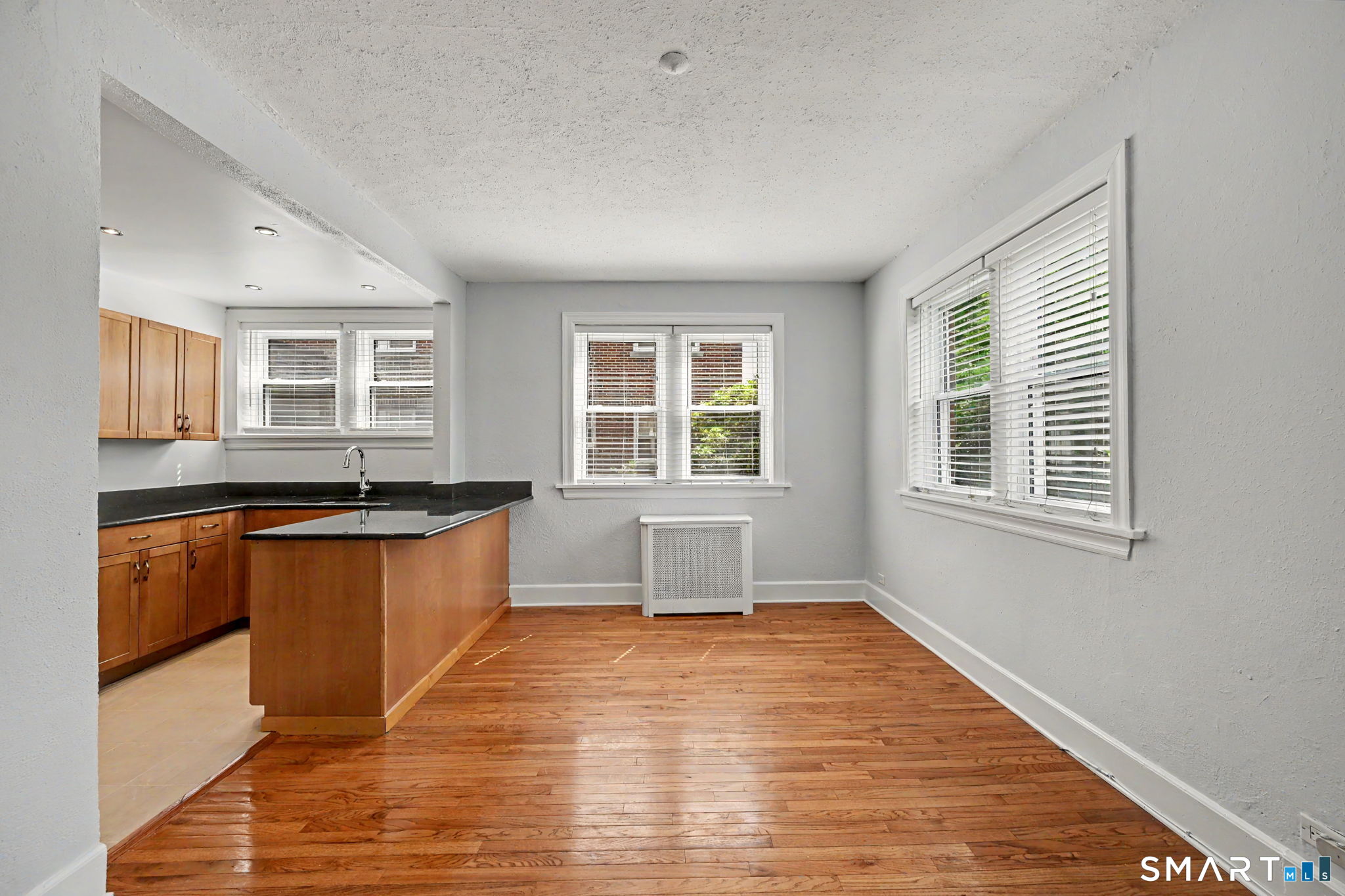 Foto 9 de Condominio en renta en 77 Glenbrook Road #101, Stamford, CT — $2,200/mes