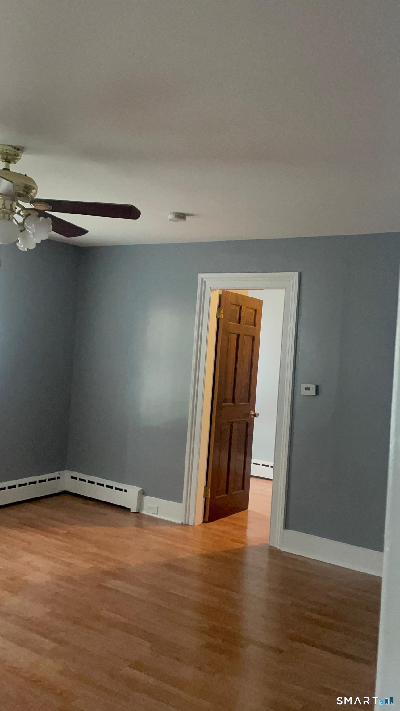 Foto 2 de Apartamento en renta en 196 Park Street #3 Fl, Bridgeport, CT — $1,500/mes