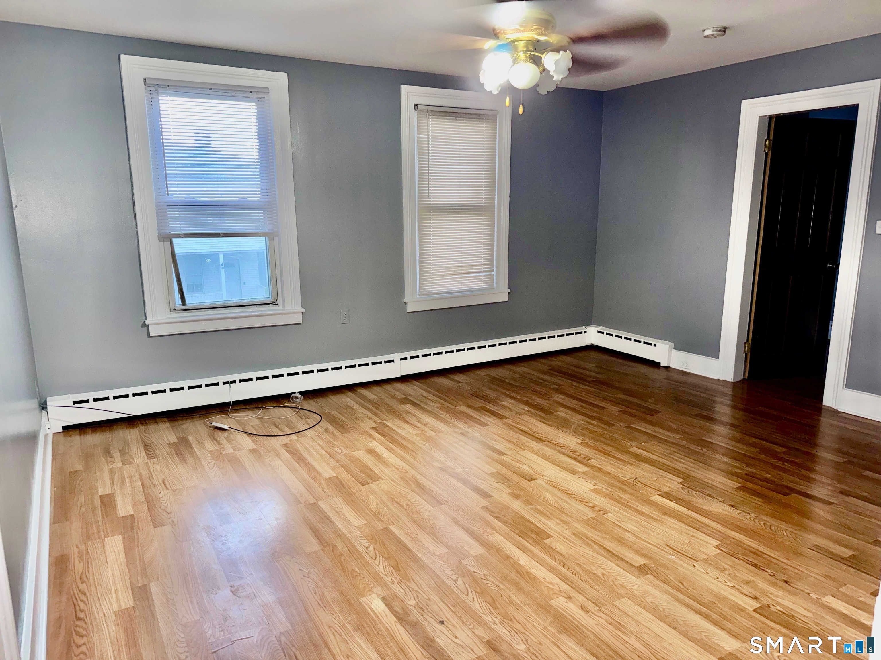 Foto 1 de Apartamento en renta en 196 Park Street #3 Fl, Bridgeport, CT — $1,500/mes