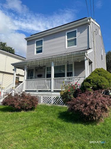Foto 1 de Casa en venta en 192 Soundview Avenue, Stratford, CT — $460,500