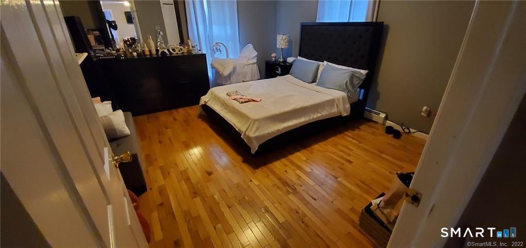 Foto 7 de Apartamento en renta en 18 Montgomery Street #2, Danbury, CT — $1,900/mes