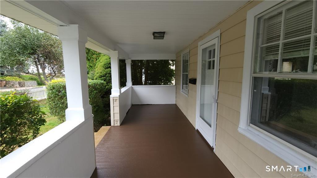 Foto 2 de Casa en renta en 60 Houston Terrace #A, Stamford, CT — $3,350/mes