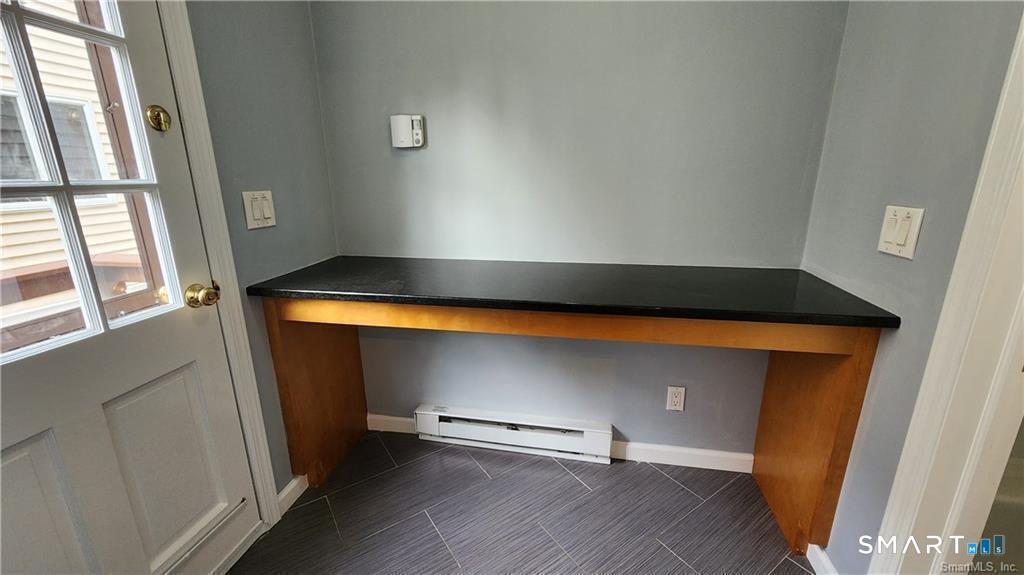Foto 7 de Casa en renta en 60 Houston Terrace #A, Stamford, CT — $3,350/mes